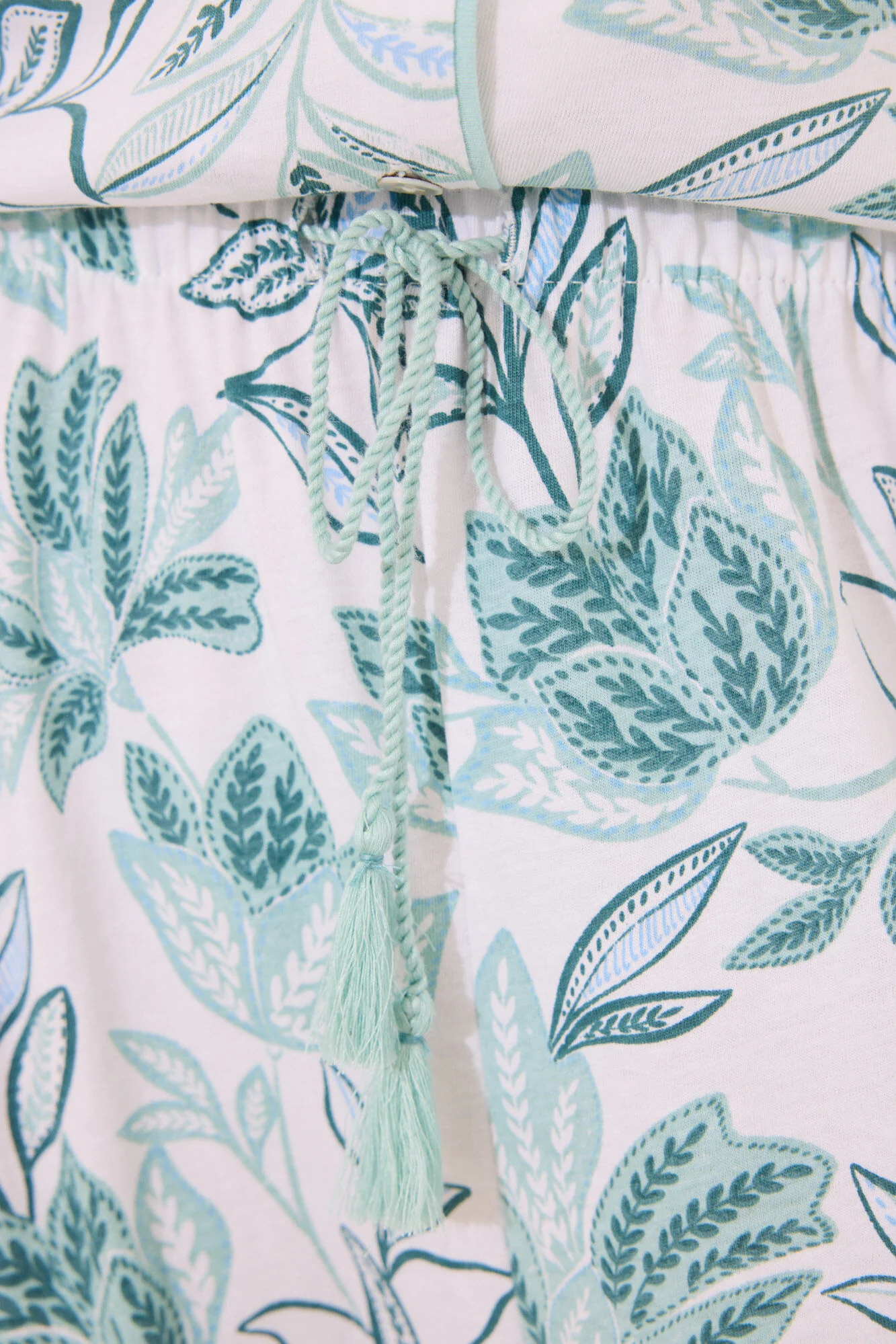 100% cotton classic pyjamas with green flowers - Image 4