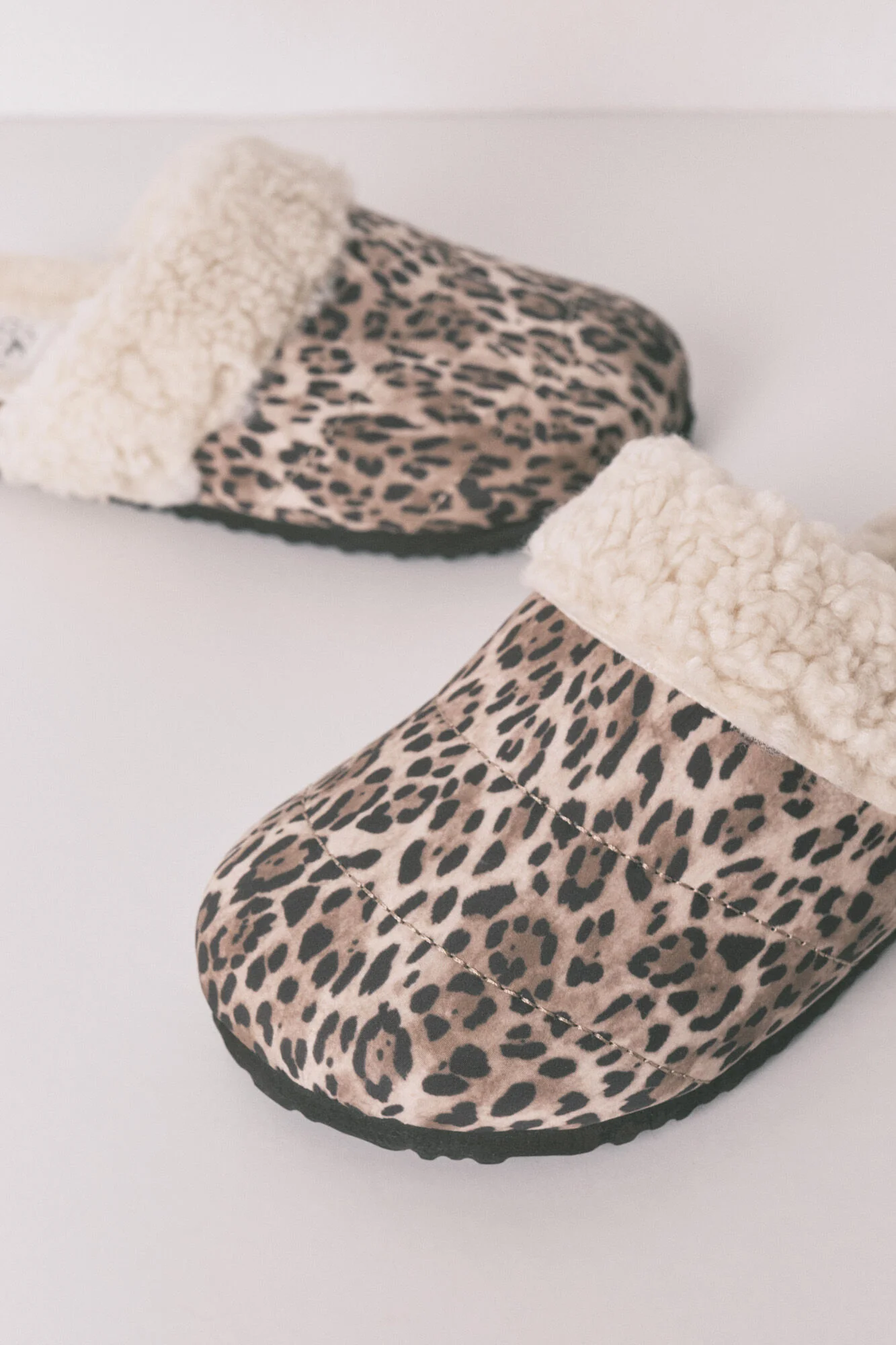 Animal print sheepskin faux shearling -style slippers - Image 2