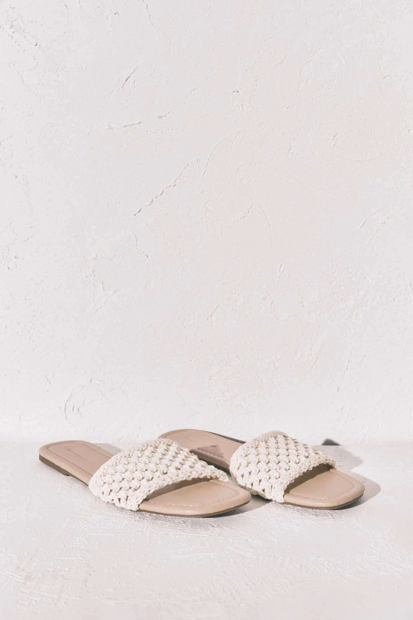 Beige crochet sandal - Image 4