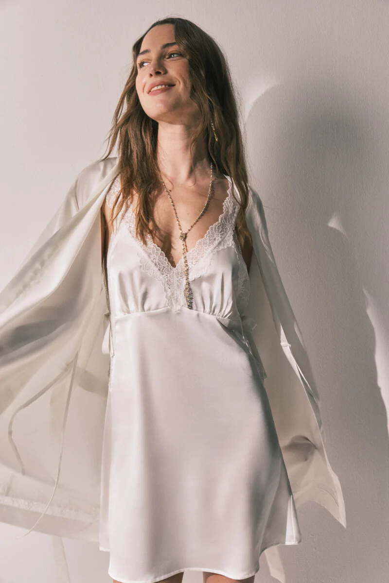 Beige satin long robe - Image 4