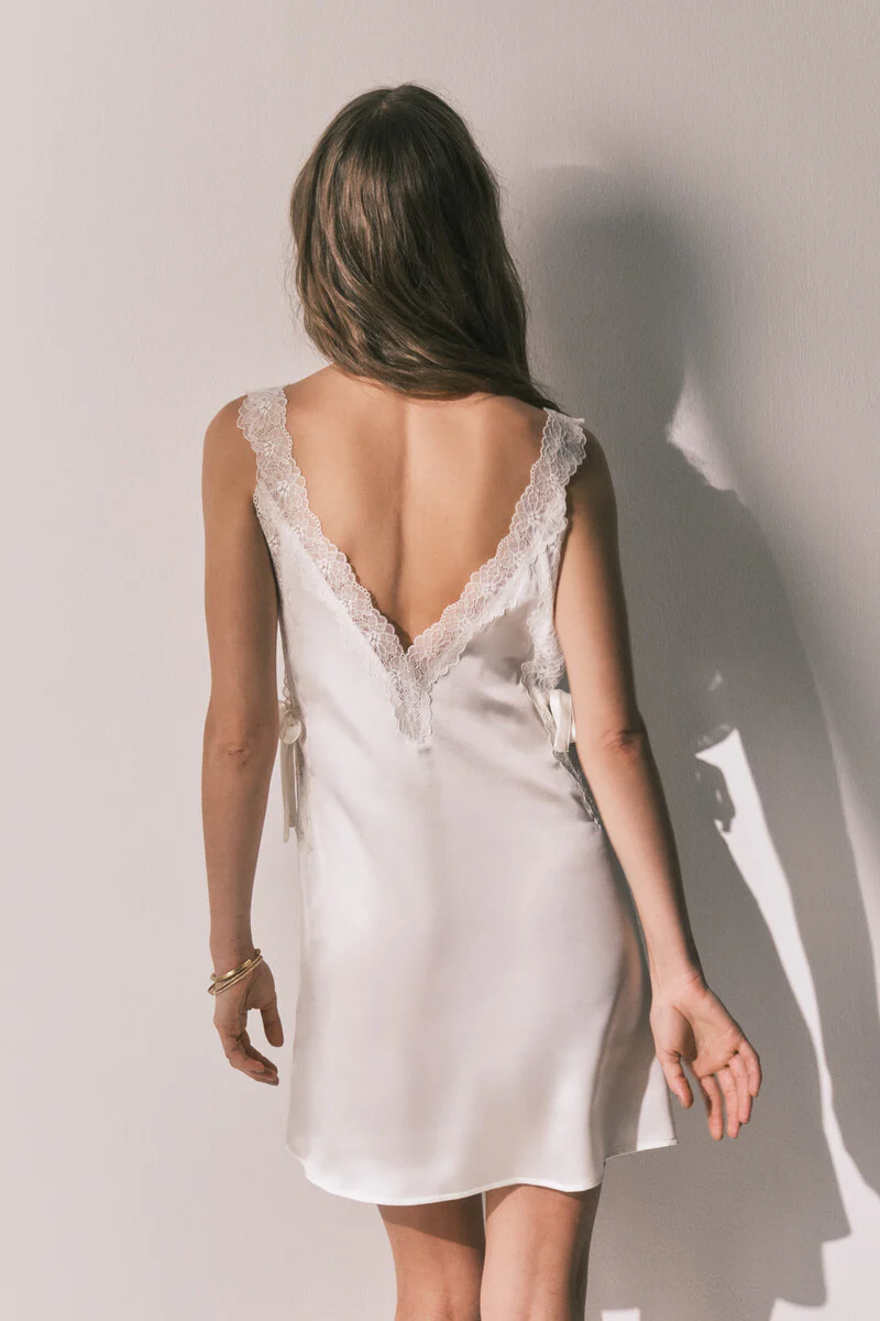 Beige satin midi nightgown - Image 3