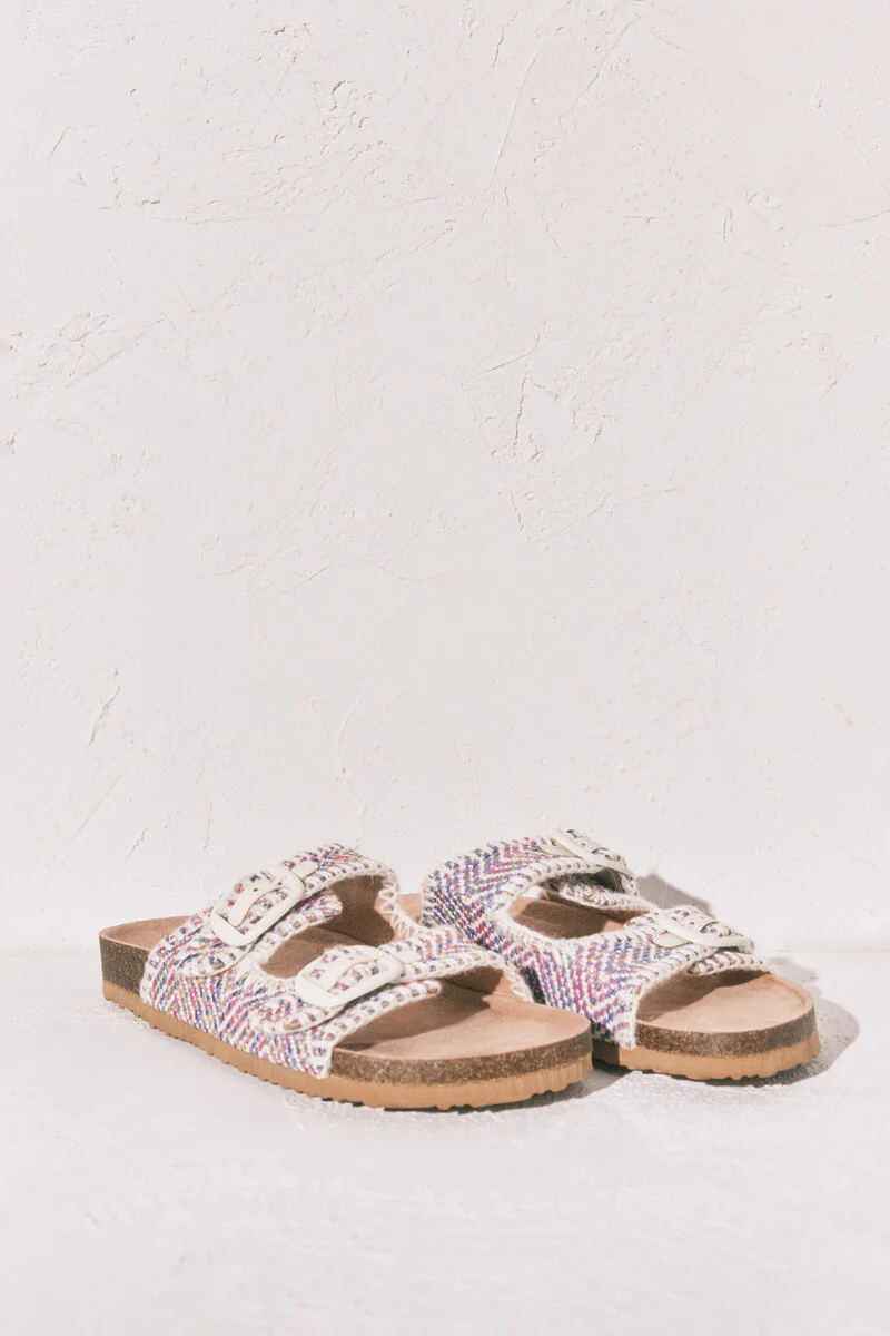 Bio sandal with strappy fabric stitching - Image 3
