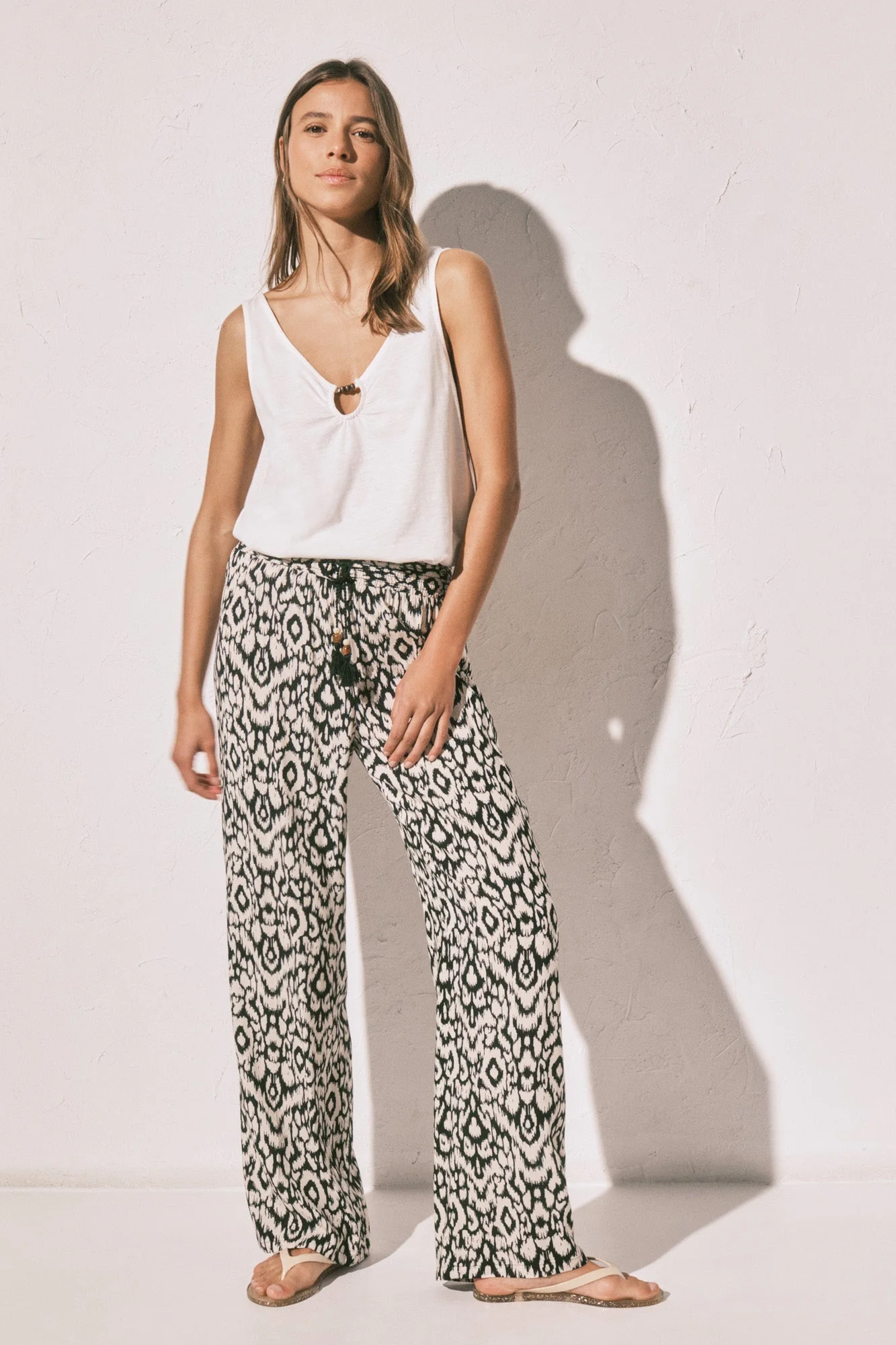 Black print long trousers - Image 3
