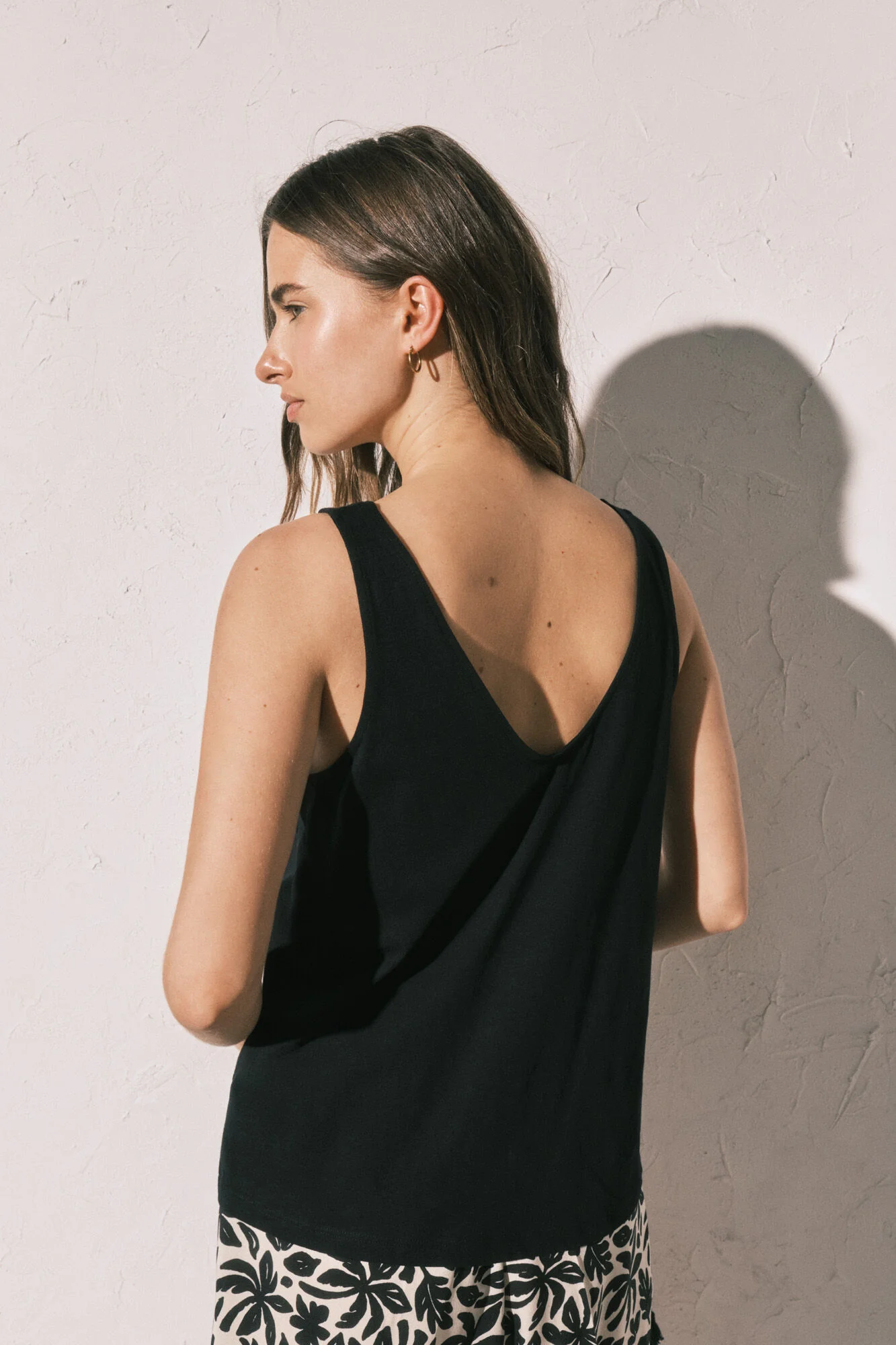Black wide strap vest top - Image 4