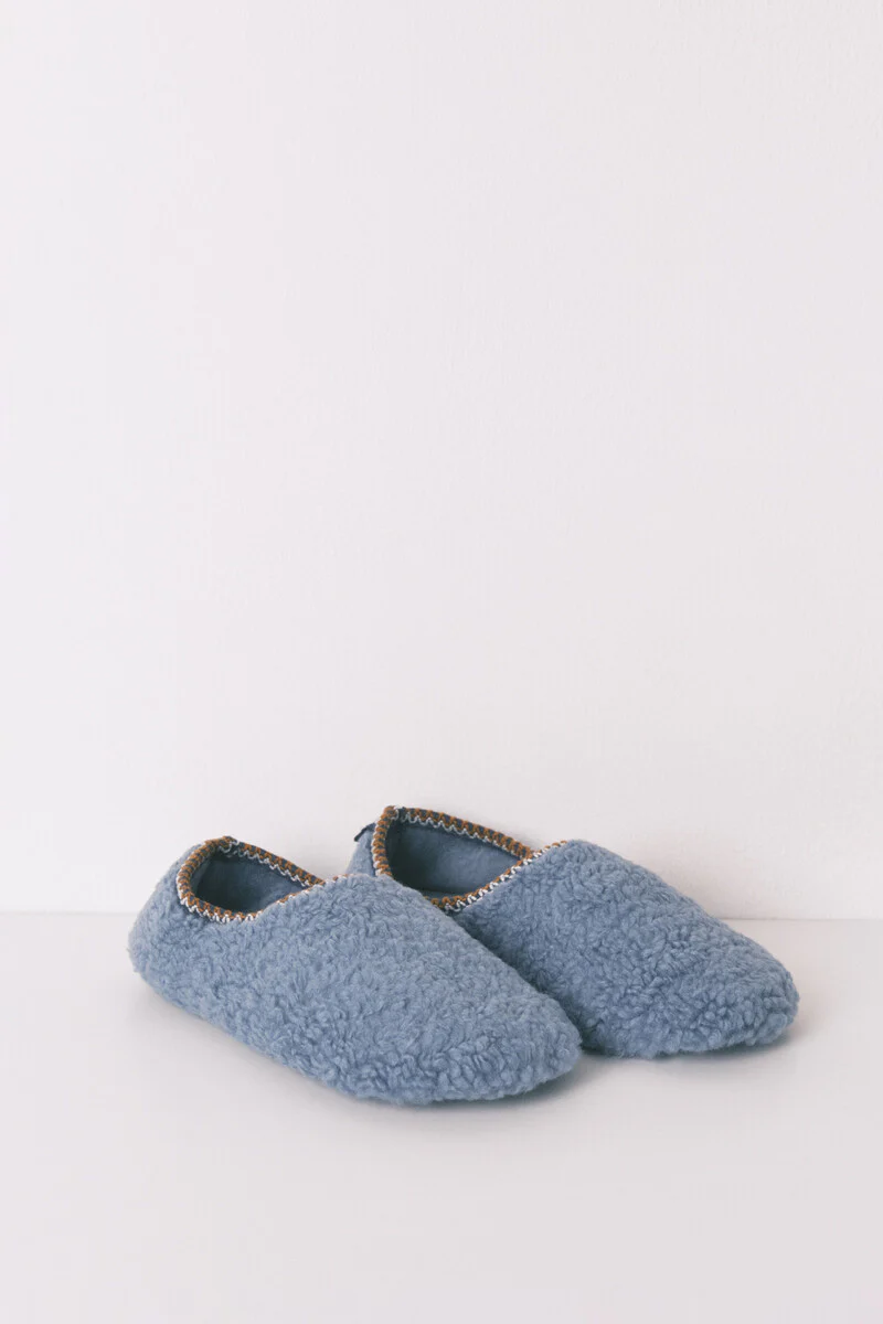 Blue faux shearling slippers - Image 5