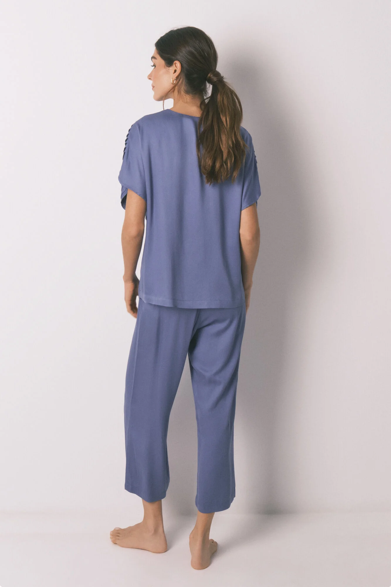 Blue long pyjamas with pleated neckline - Image 4