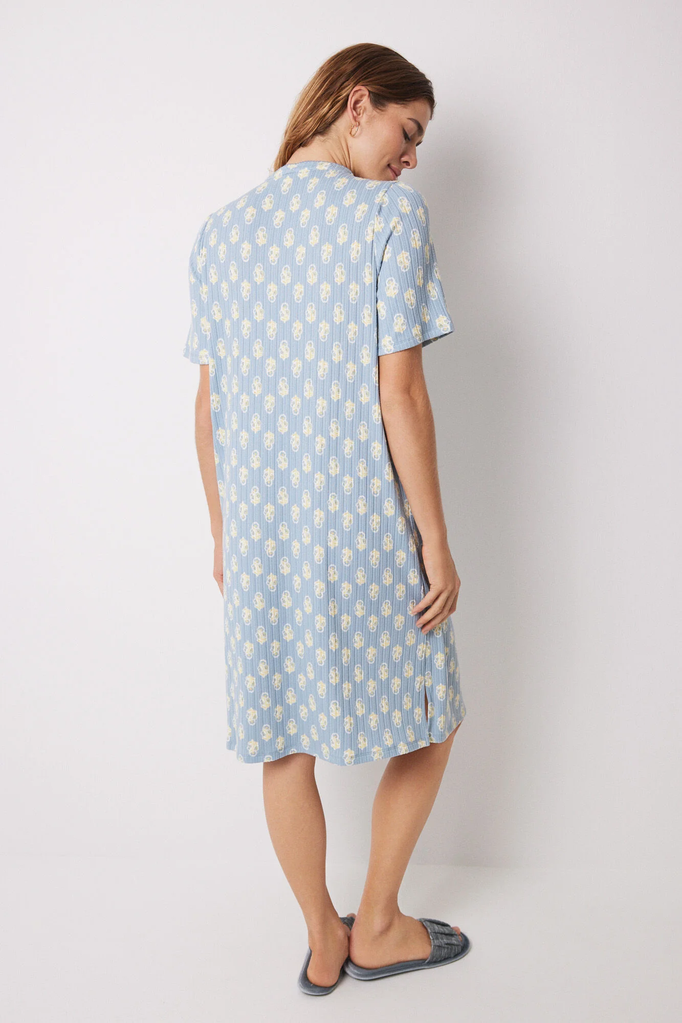 Short soft touch allover floral nightgown - Image 2