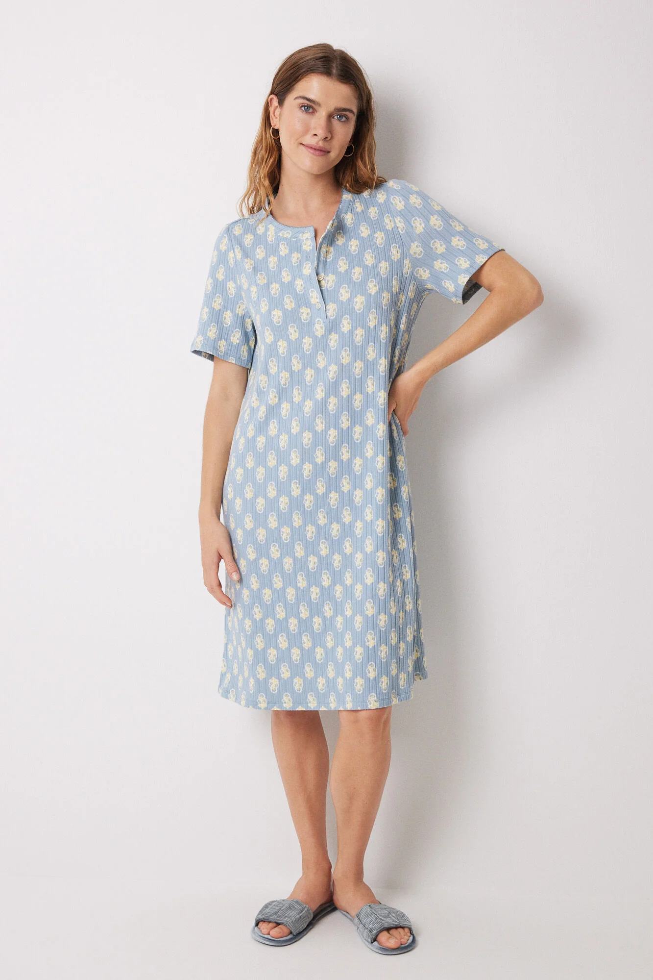 Short soft touch allover floral nightgown - Image 3