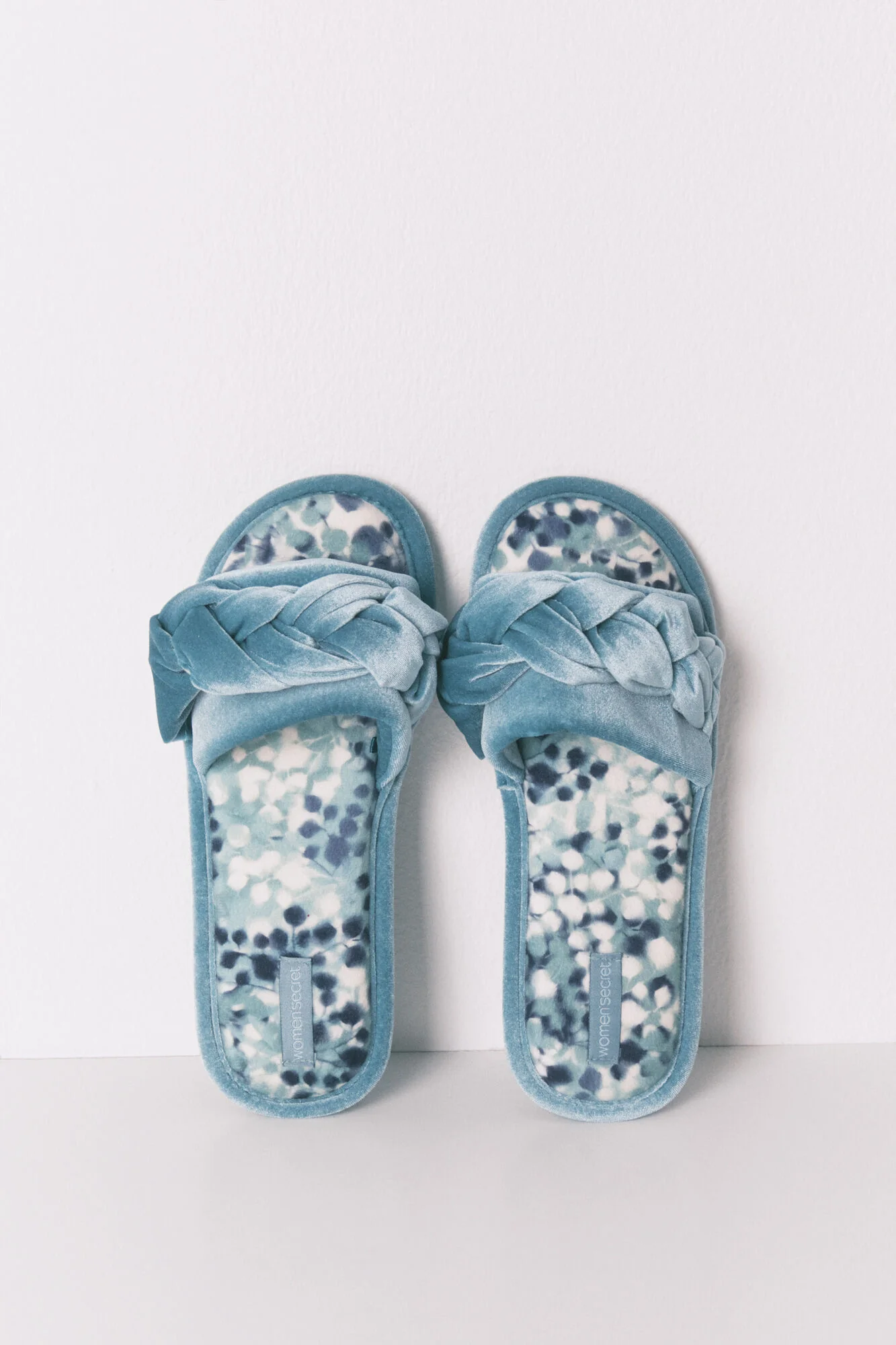 Blue velvet open house slippers - Image 2