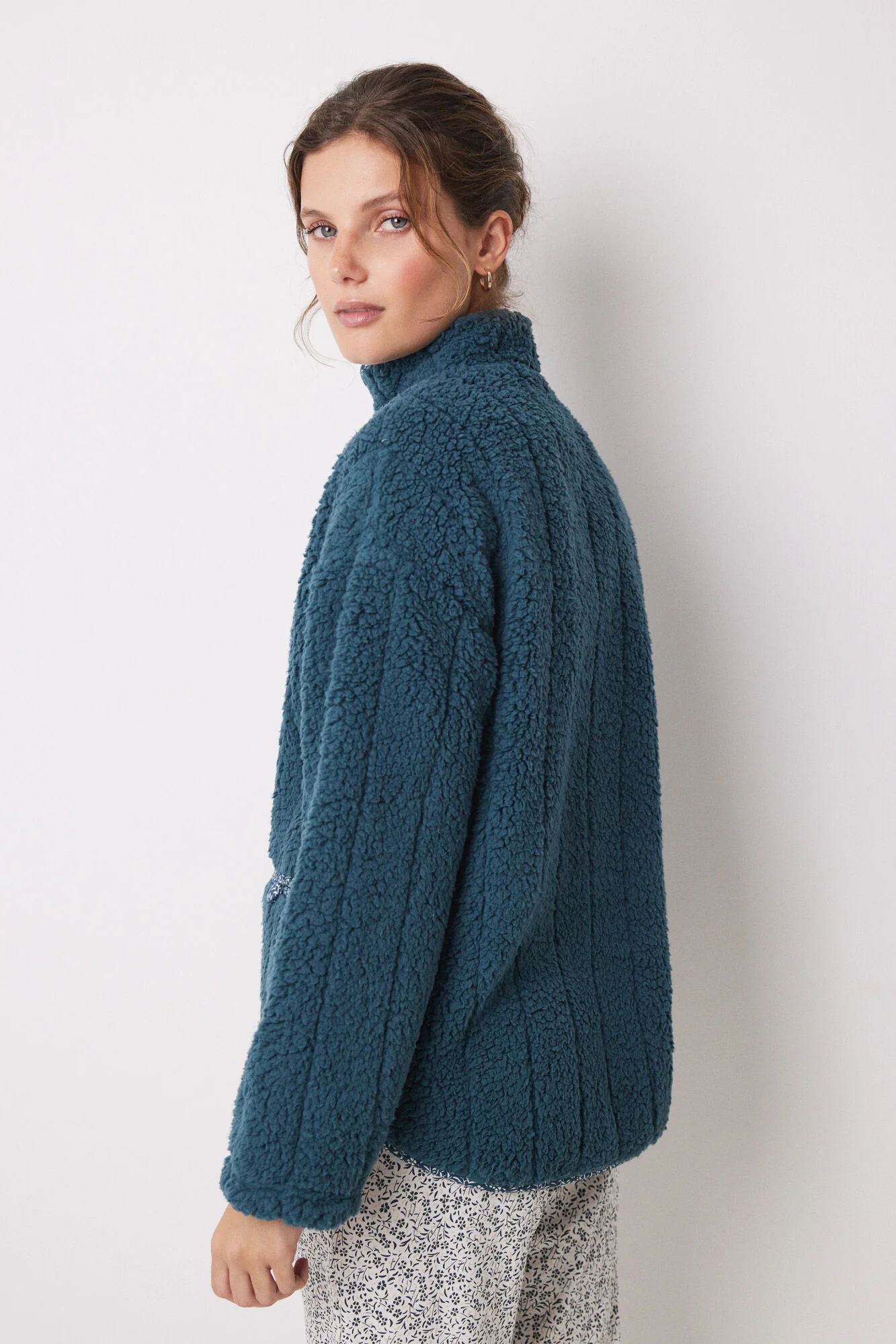 Short green padded faux shearling robe - Image 3