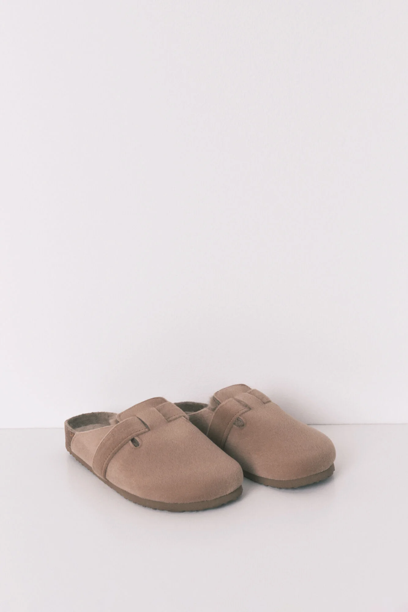 Brown bio slippers - Image 5