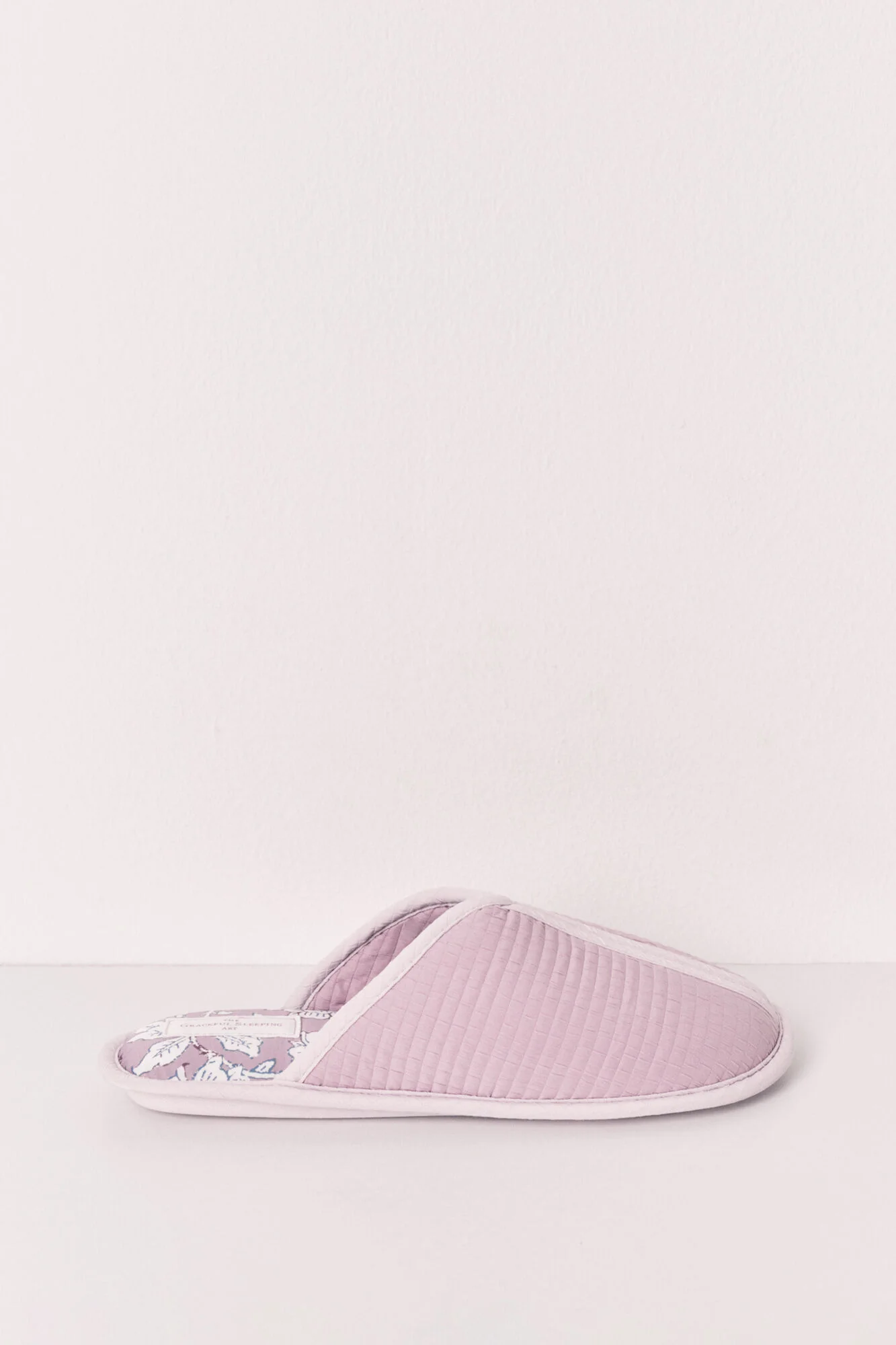 Burgundy printed slippers