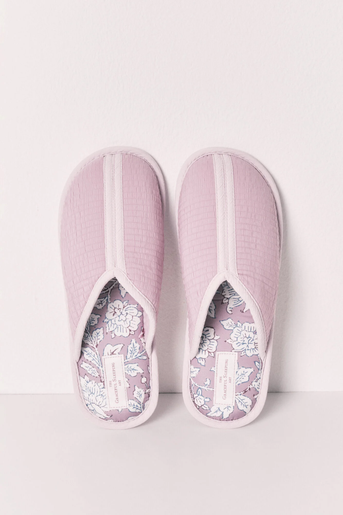 Burgundy printed slippers - Image 2