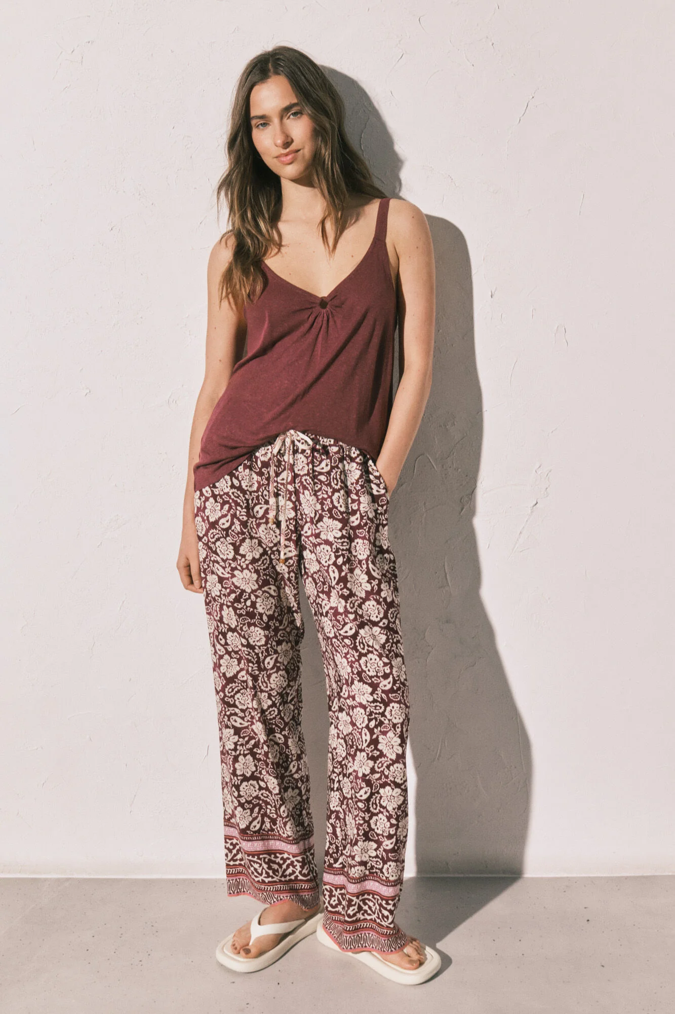 Burgundy underwired ruched vest top - Image 2