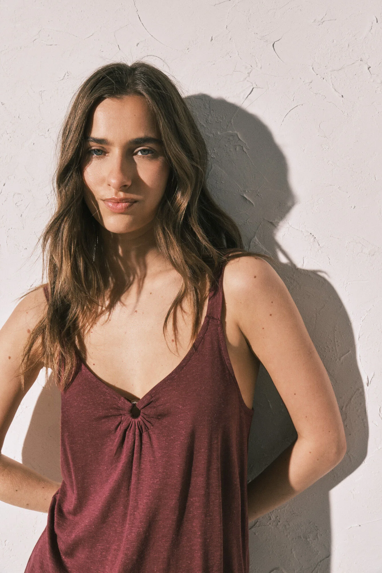 Burgundy underwired ruched vest top - Image 3