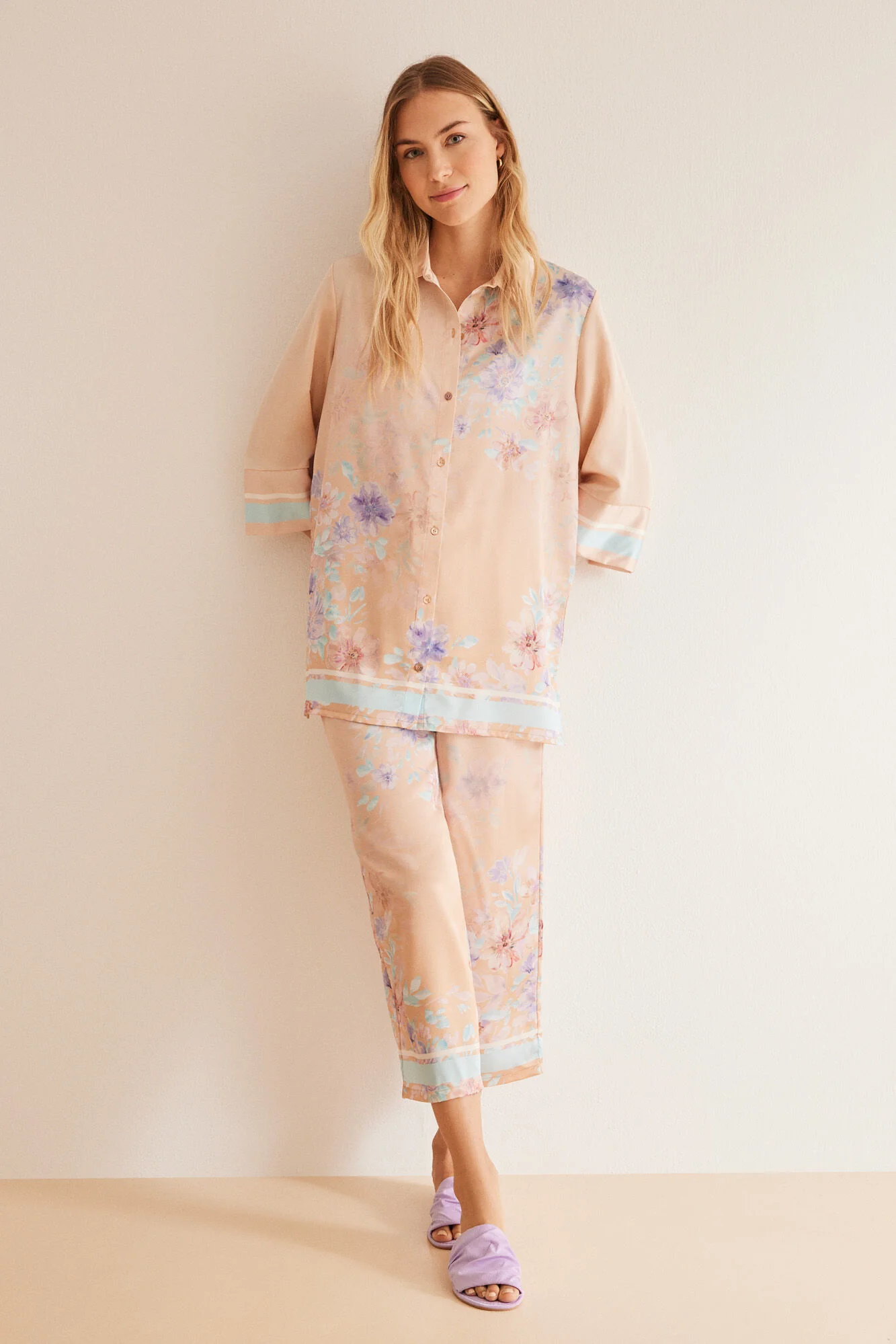 Classic floral satin pyjamas - Image 5