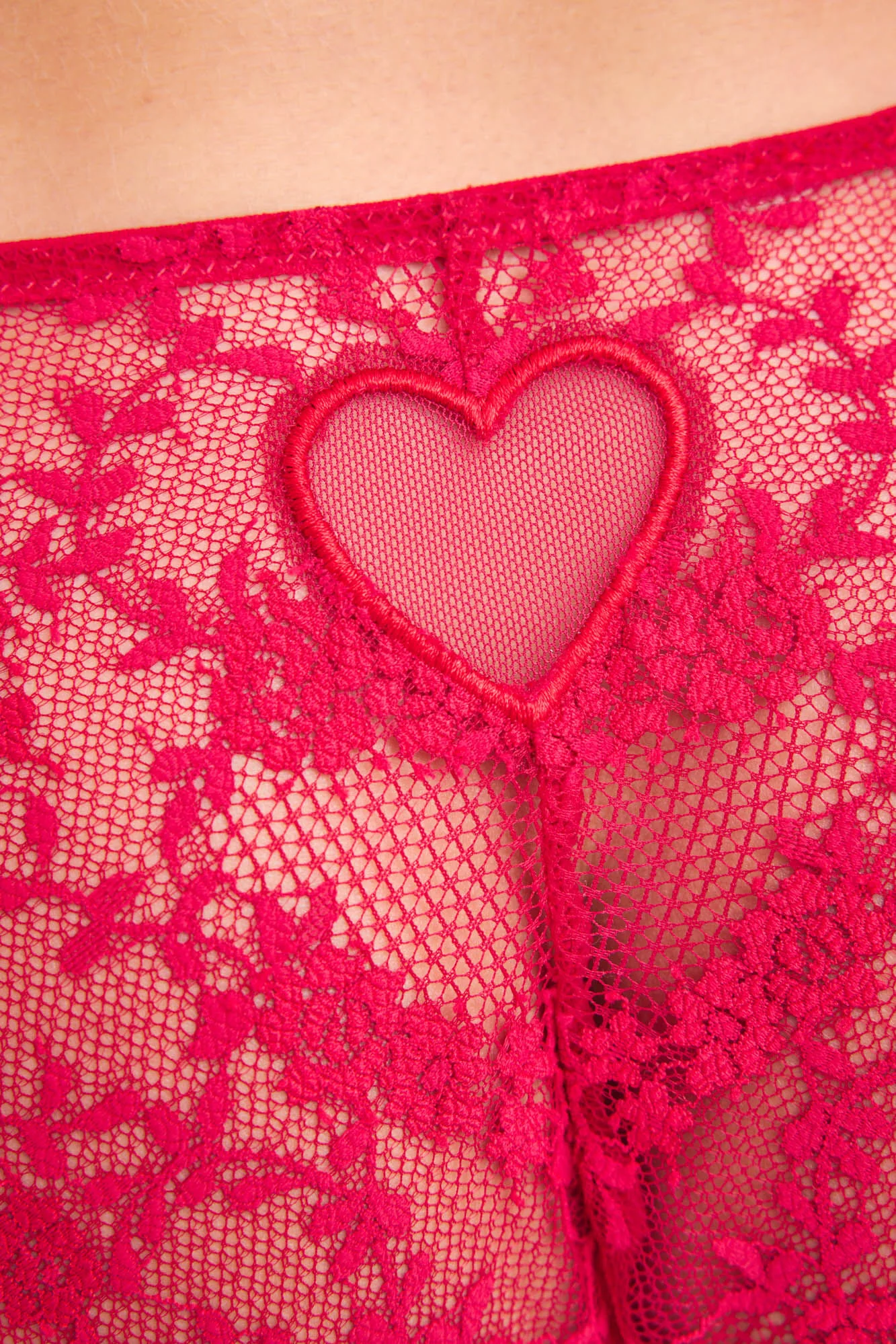 Classic red lace panty - Image 8