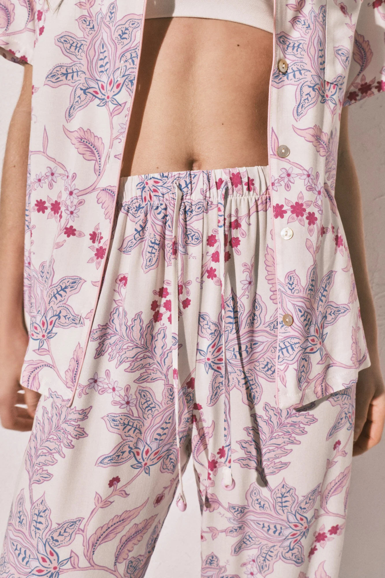 Floral print classic long pyjamas - Image 3