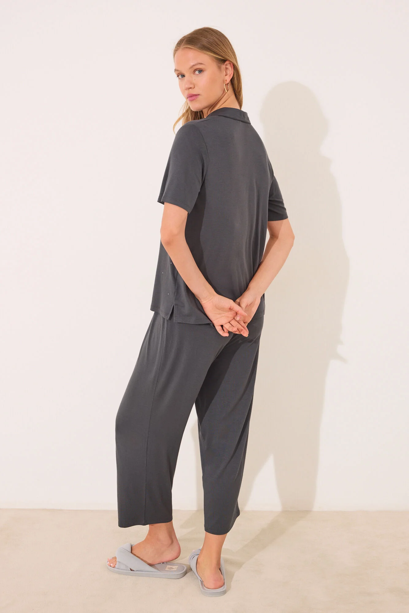 Gray viscose Capri classic pyjamas - Image 4
