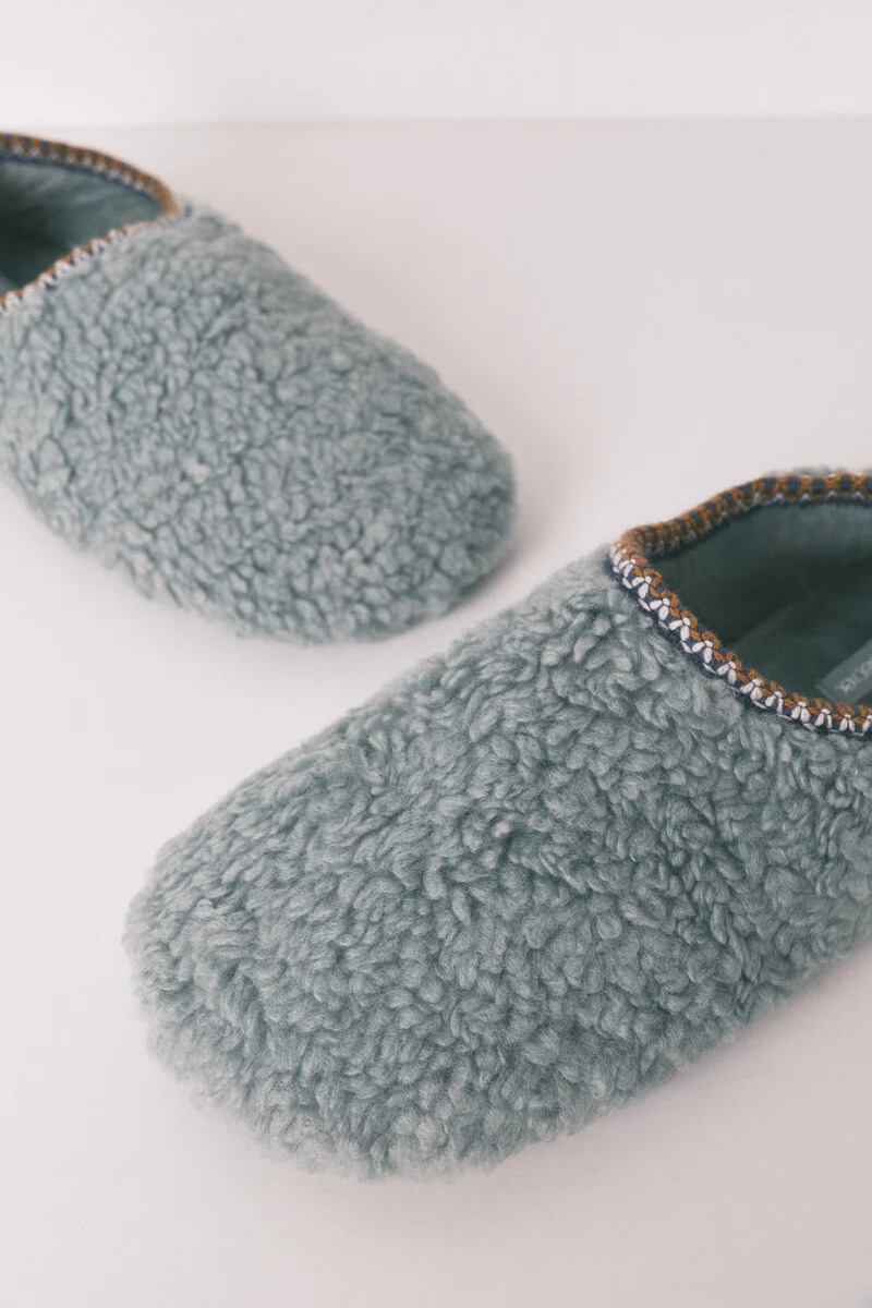 Green faux shearling slippers - Image 4