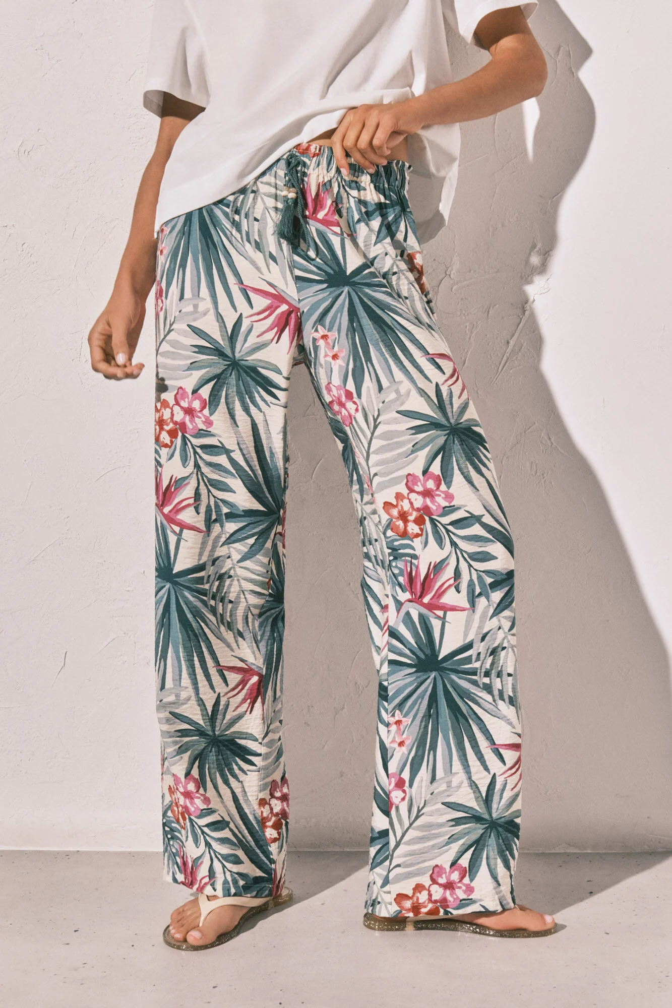 Green print long trousers - Image 2