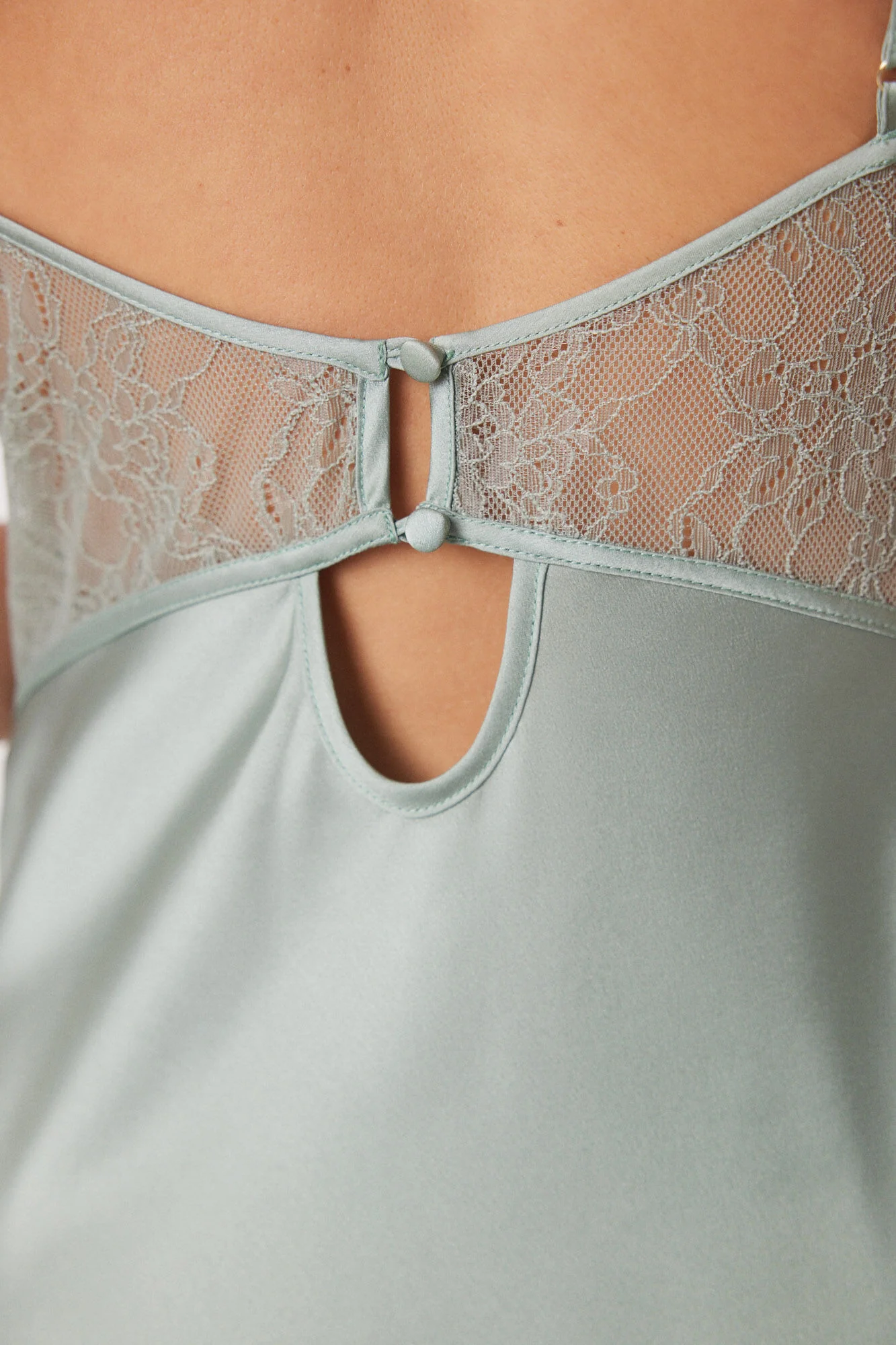 Green satin and lace midi nightgown - Image 4