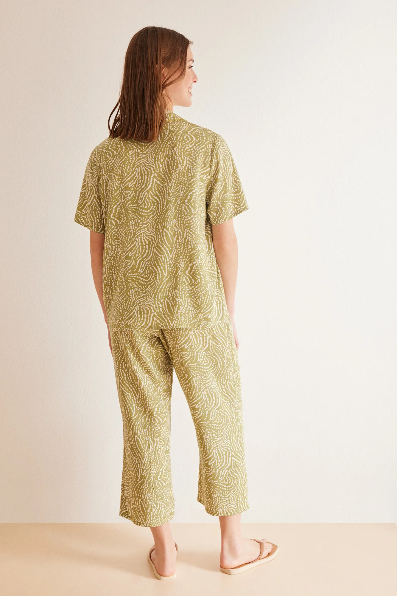 Green ethnic capri classic pyjamas - Image 3