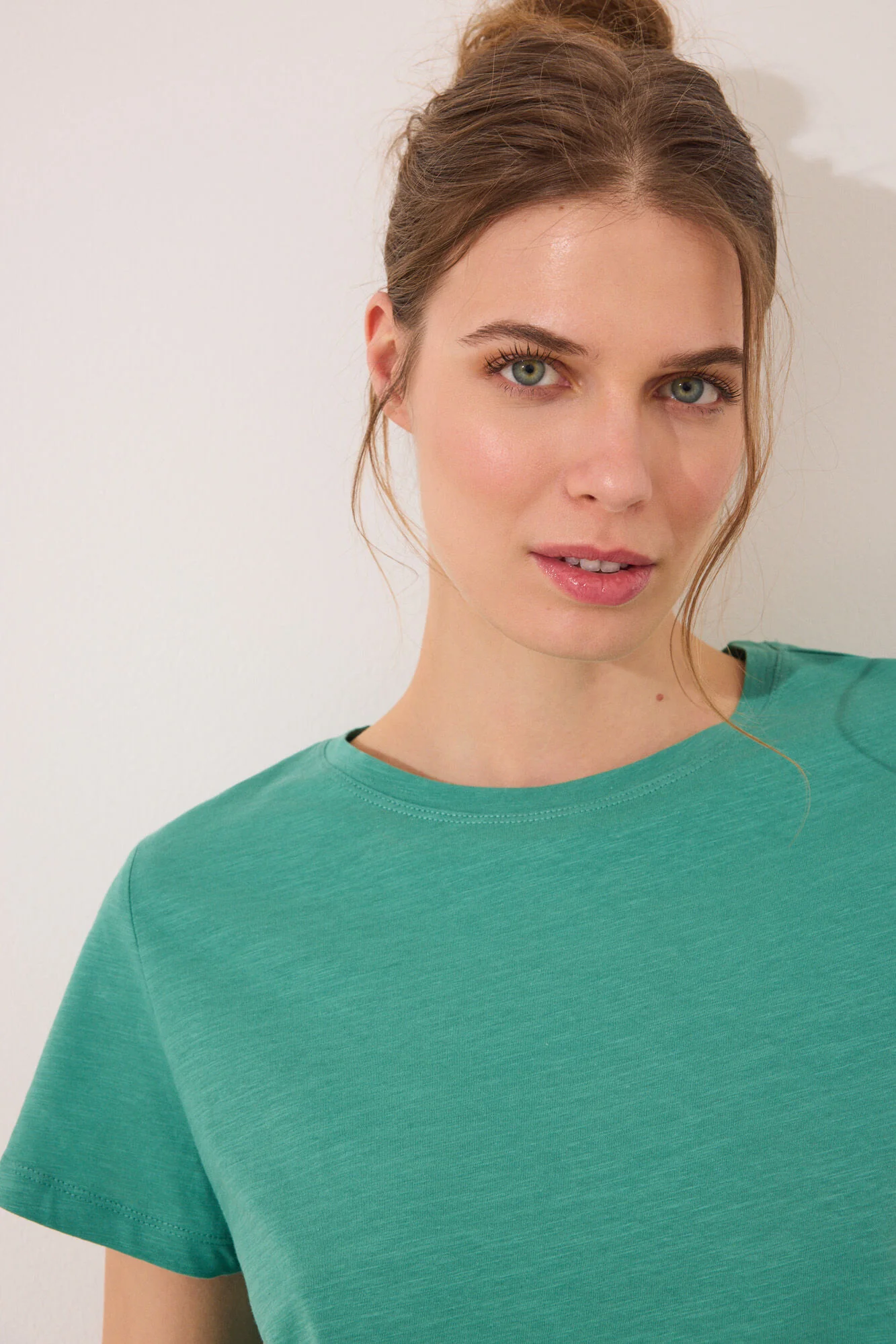 Green short sleeve T-shirt - Image 2