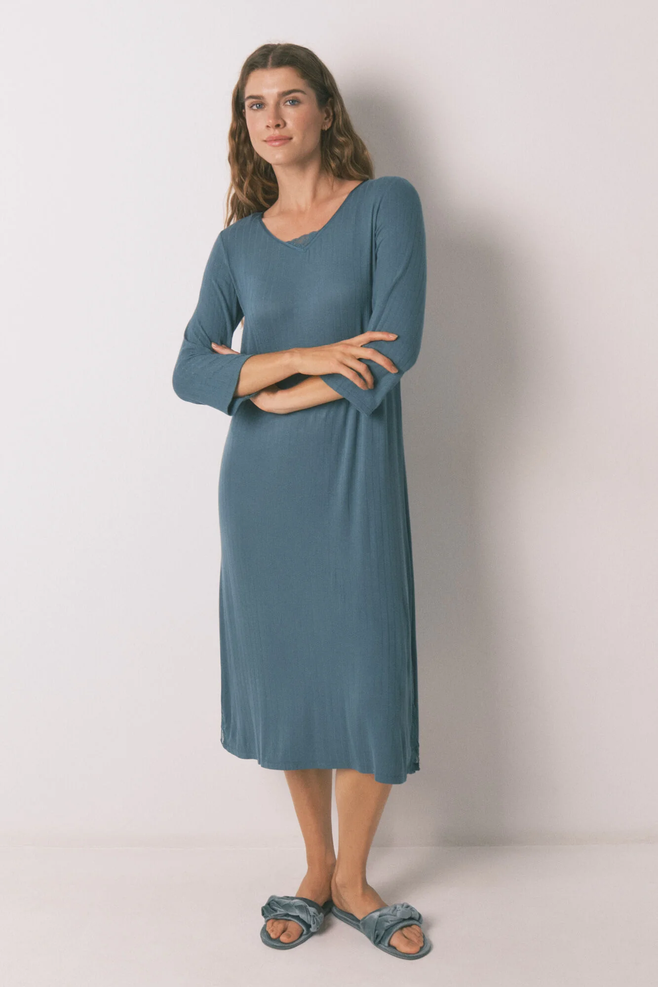 Green viscose midi nightgown