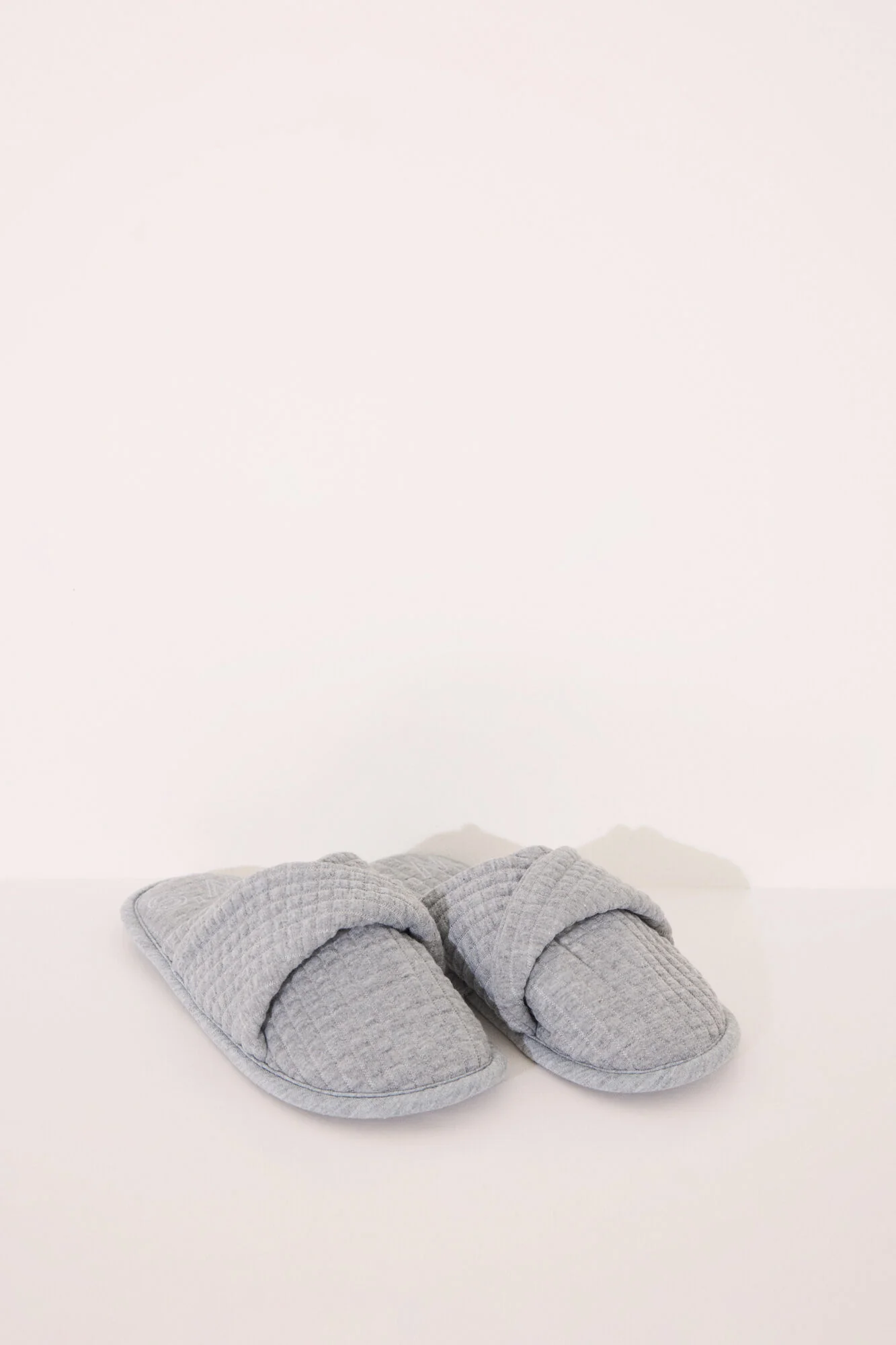 Grey padded slippers - Image 2