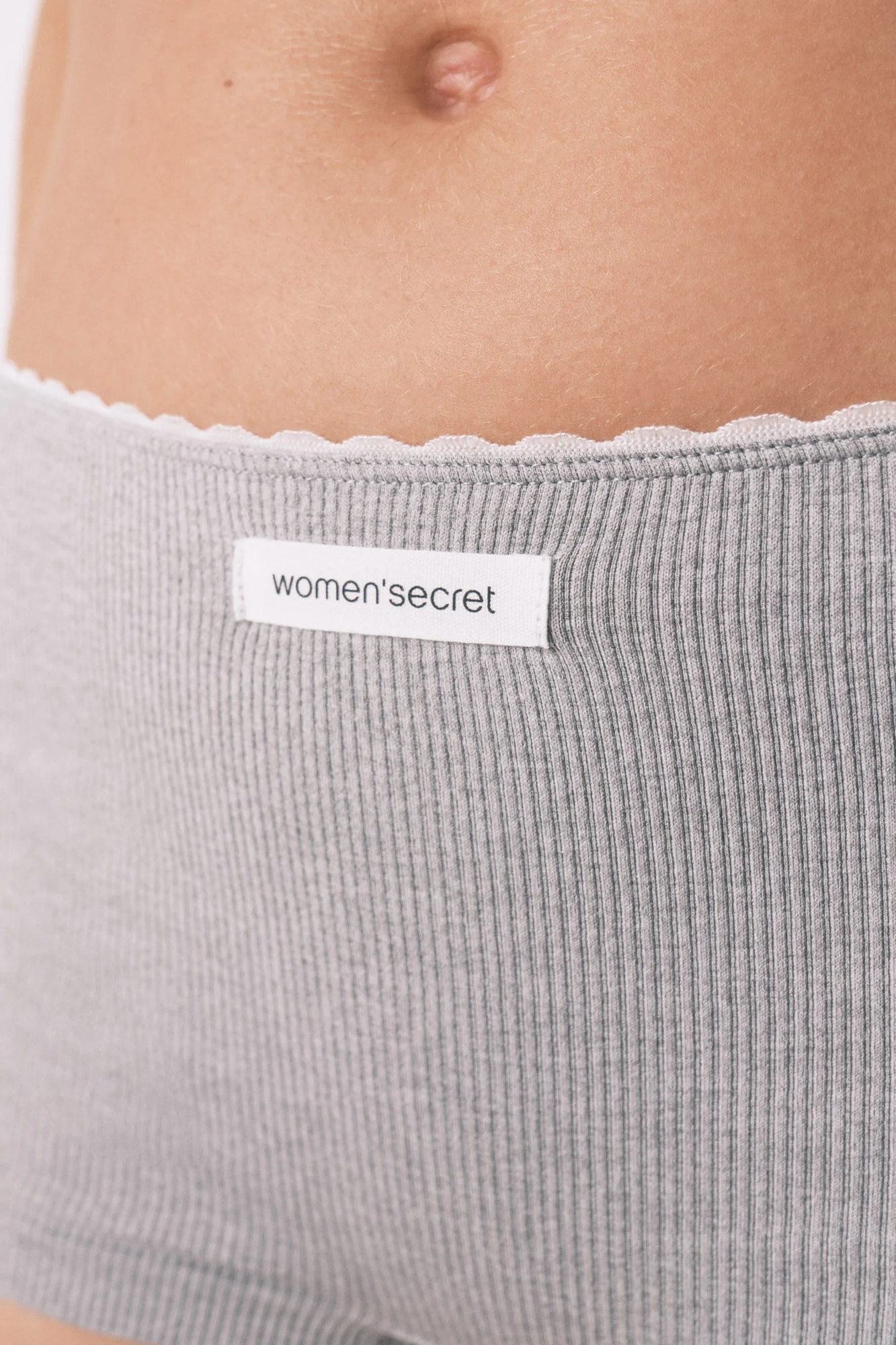 Grey seamless ribbed boxer panty - Image 3