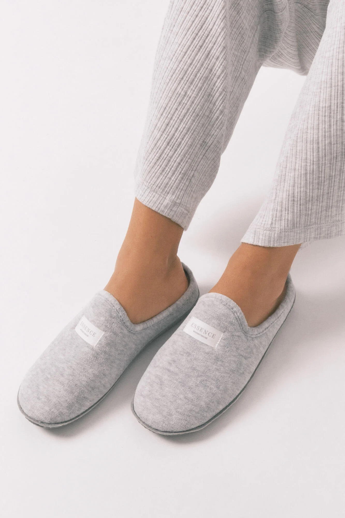Grey velour slippers - Image 2