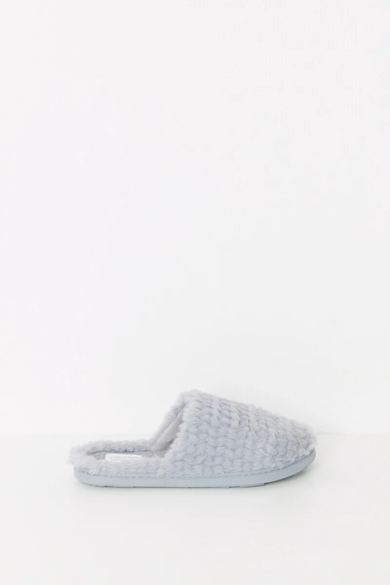 House slippers made of grey fur fabric - Image 2