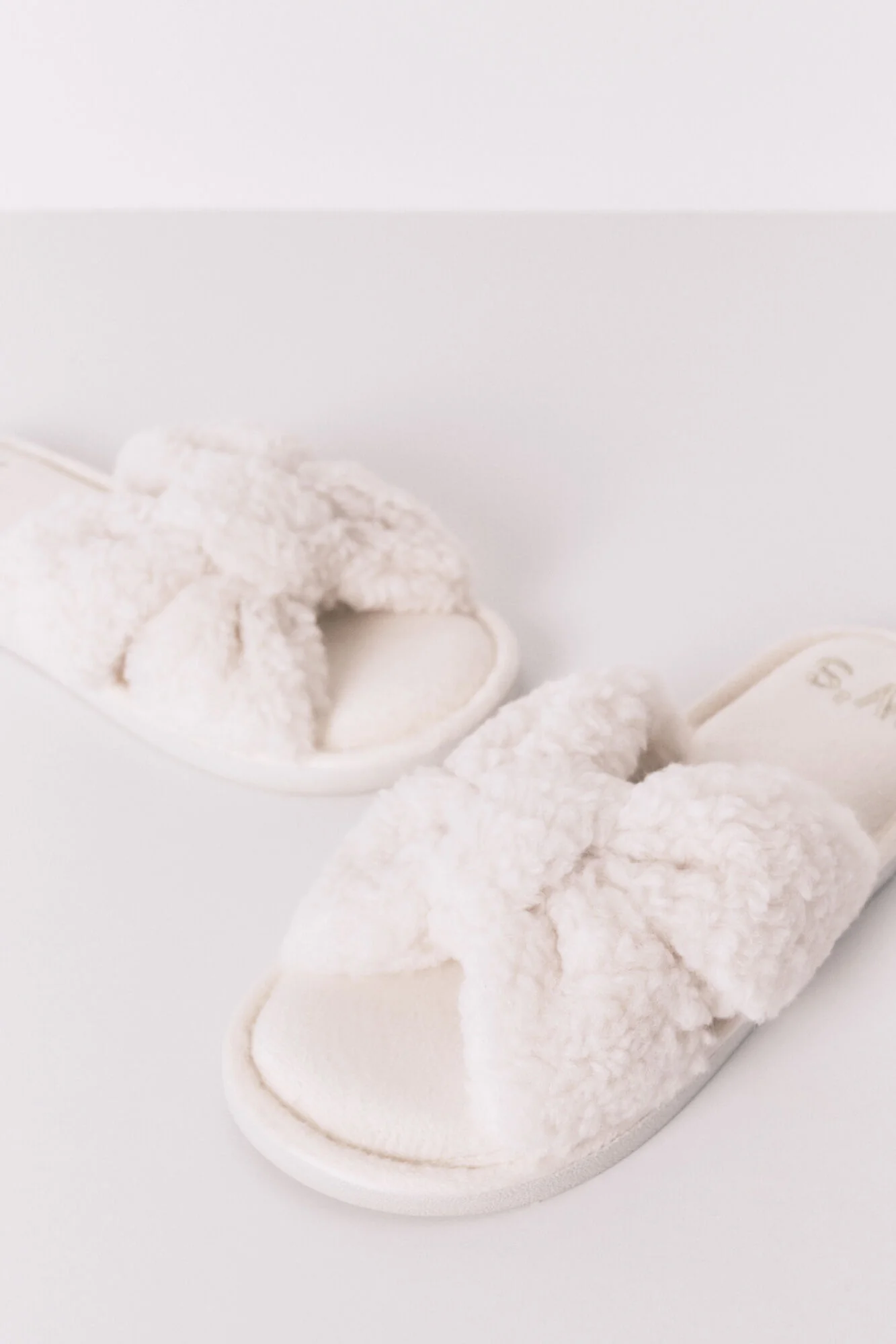 Ivory faux shearling slipper - Image 4