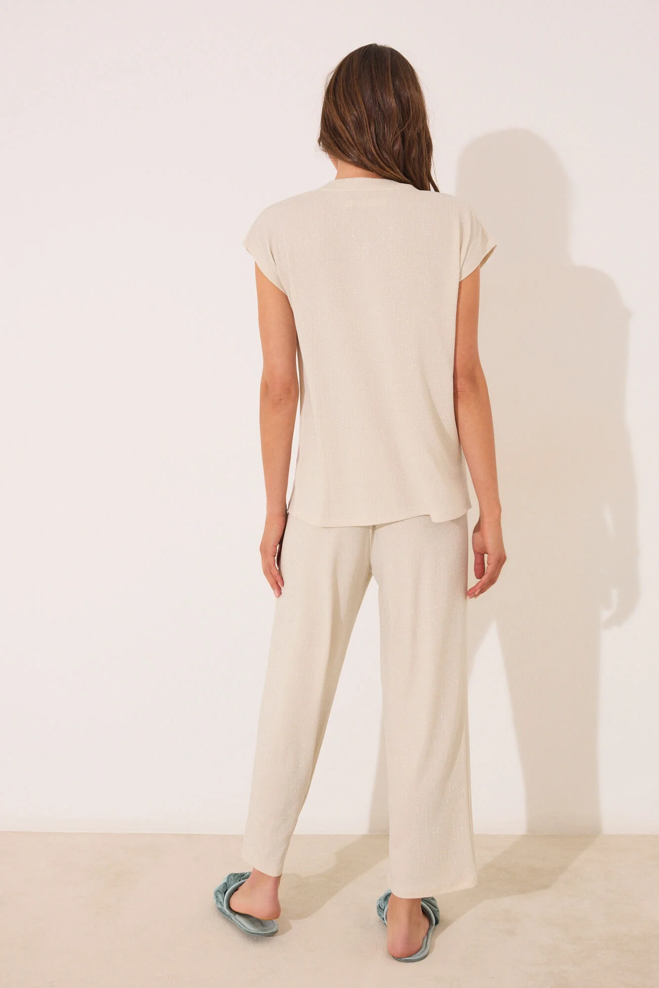 Ivory lurex trouser and T-shirt set - Image 4