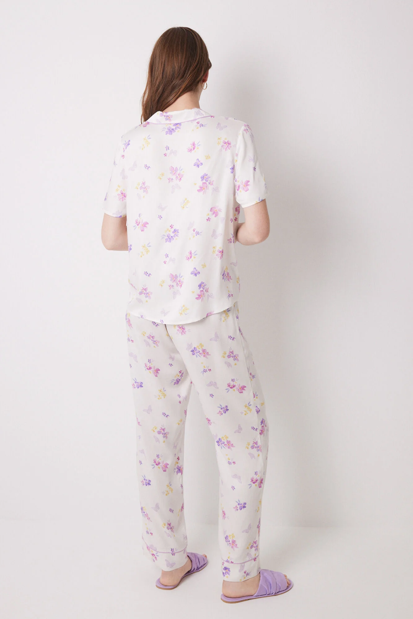 White soft touch shirt pajamas with butterflies - Image 4