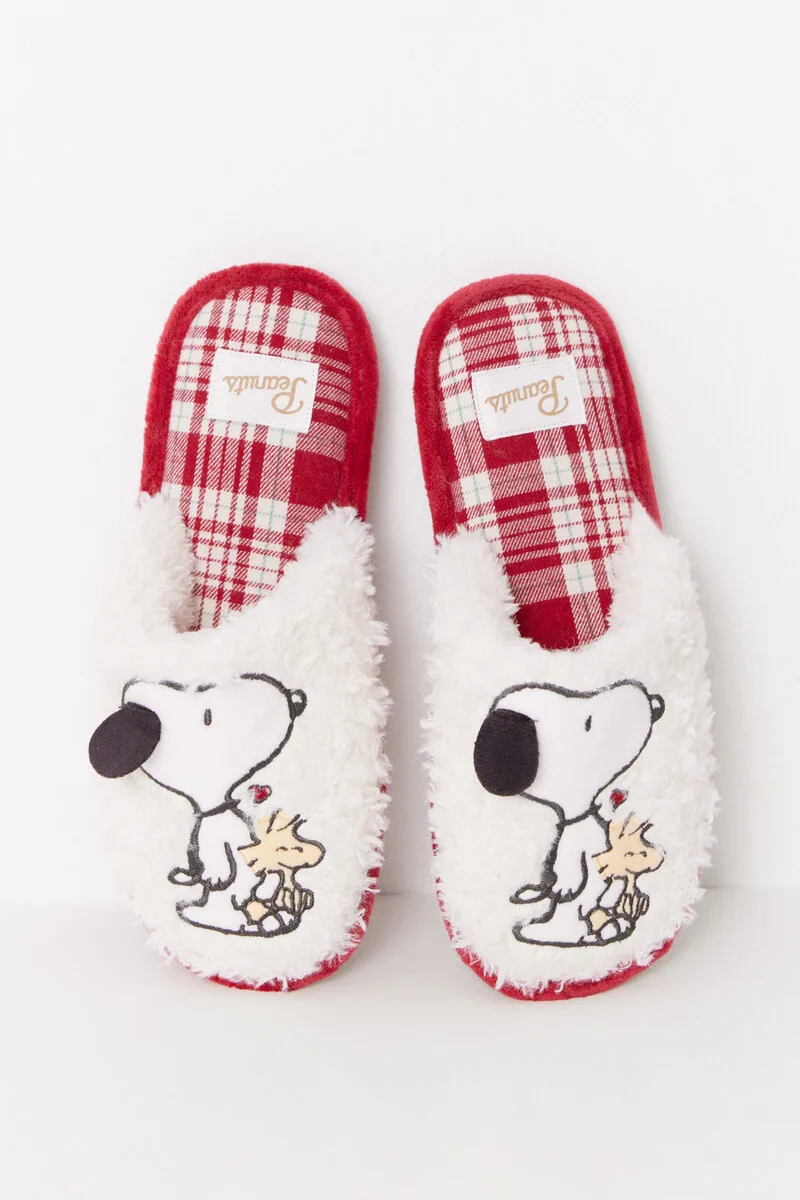 Snoopy 3D house slippers - Image 4