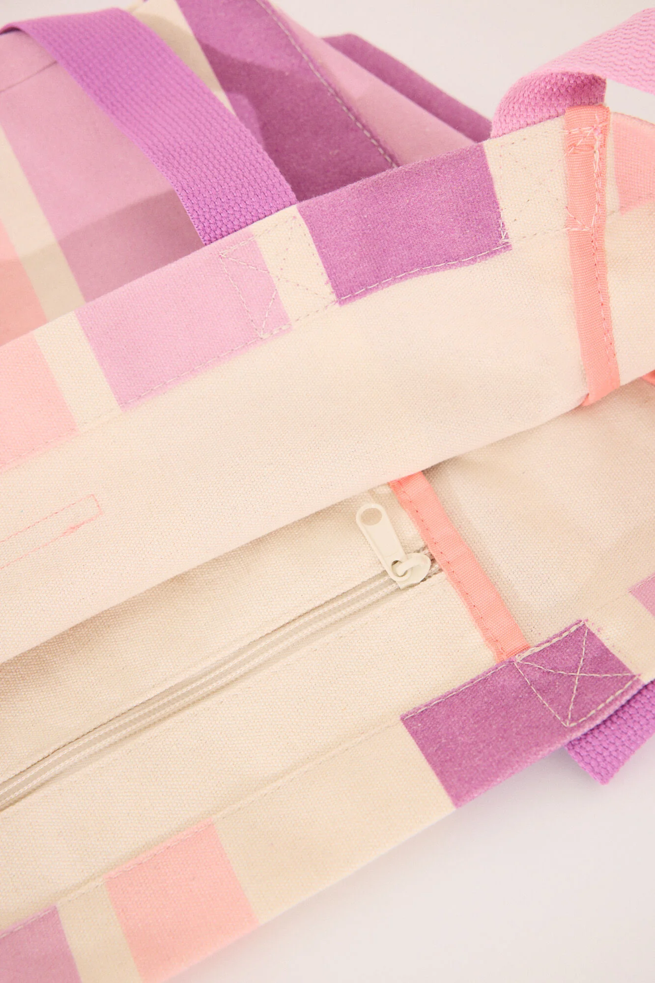 Large canvas and raffia handbag, bag - Image 5