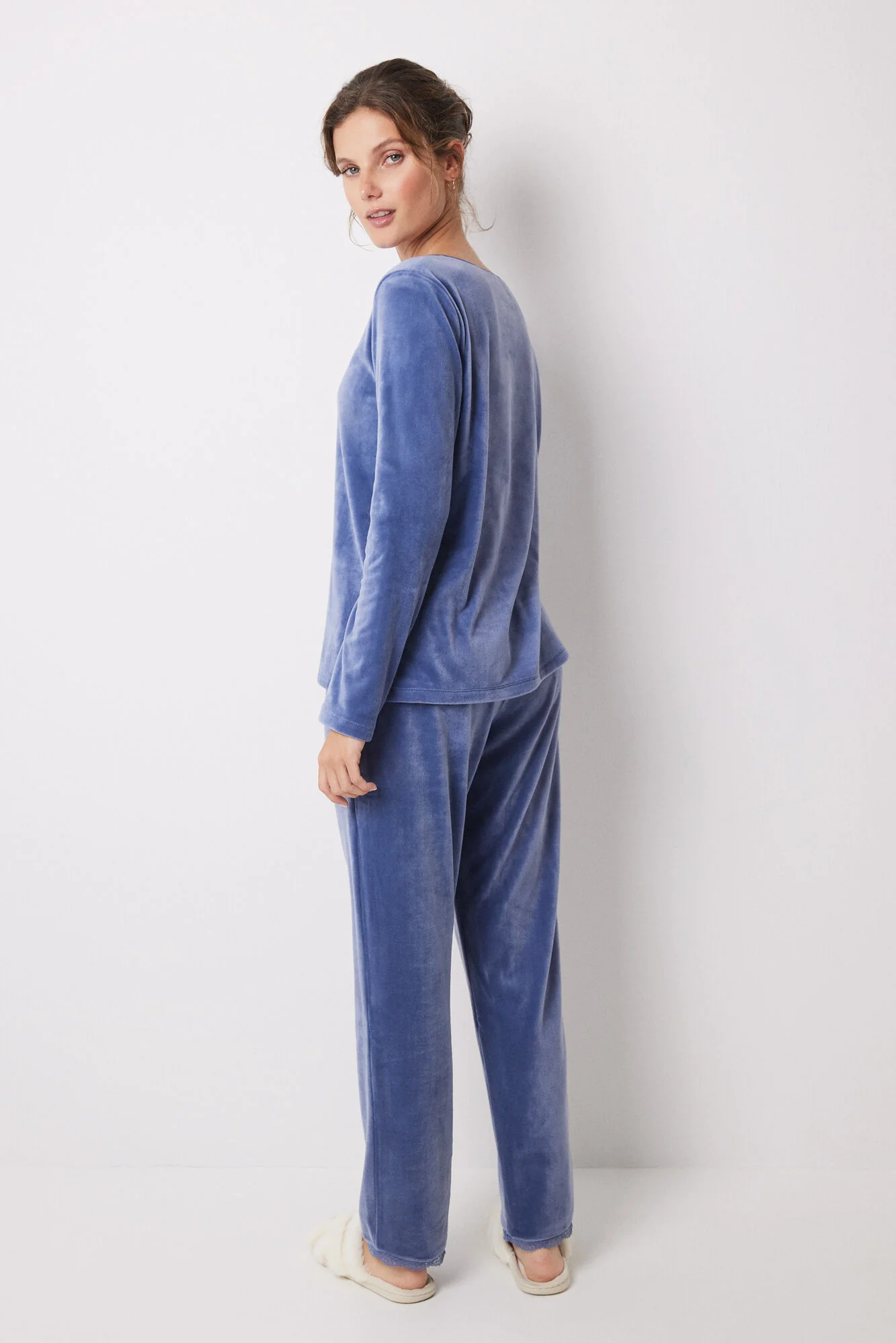 Long blue soft touch velvet pajamas - Image 2