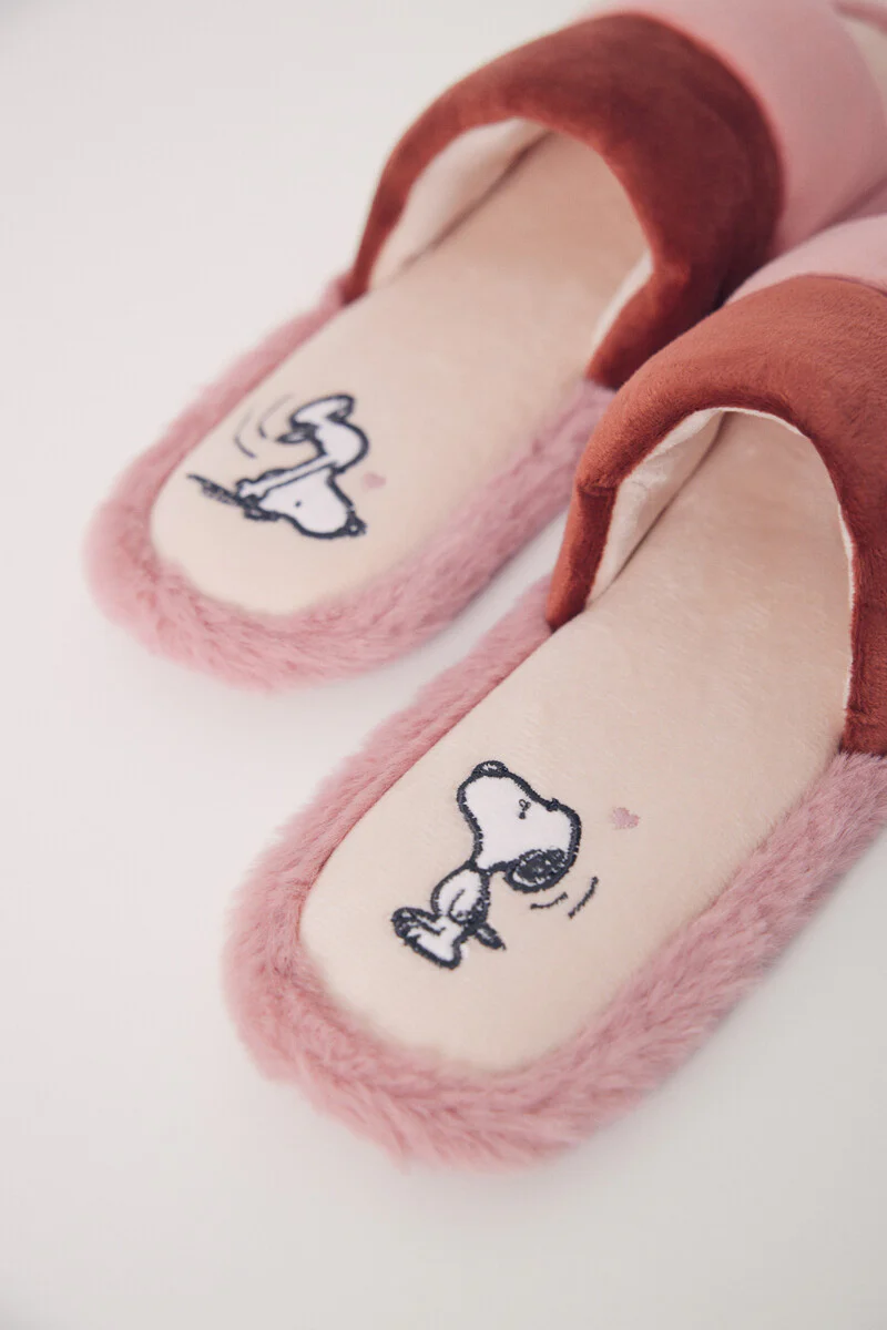 Pink Snoopy open house slipper - Image 7