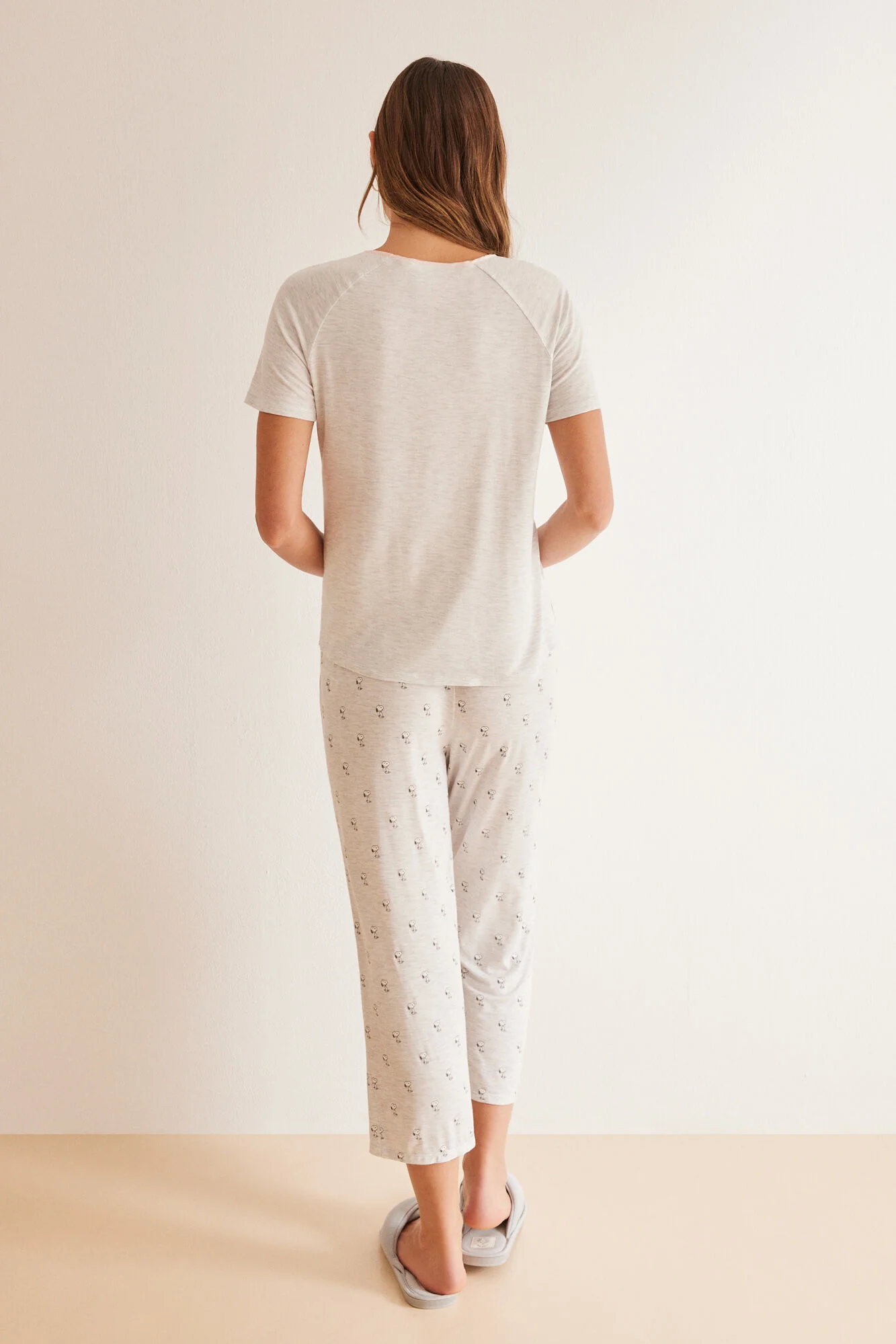 Super soft grey Snoopy capri pyjamas - Image 3
