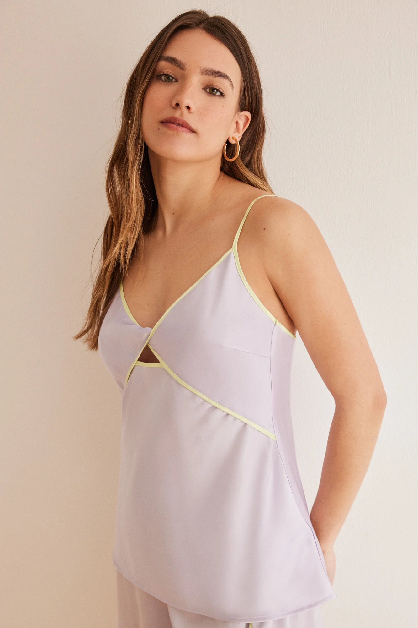 Lilac pyjamas with straps and shorts - Image 5