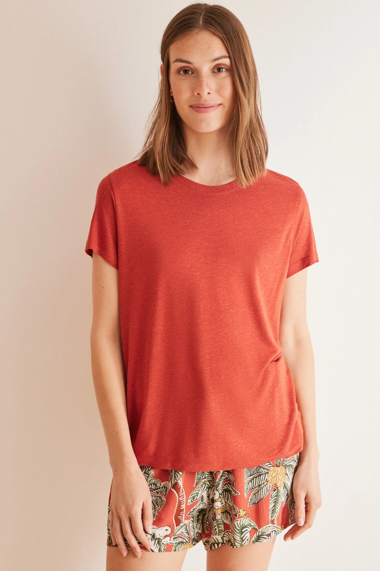 Red short-sleeved T-shirt - Image 3