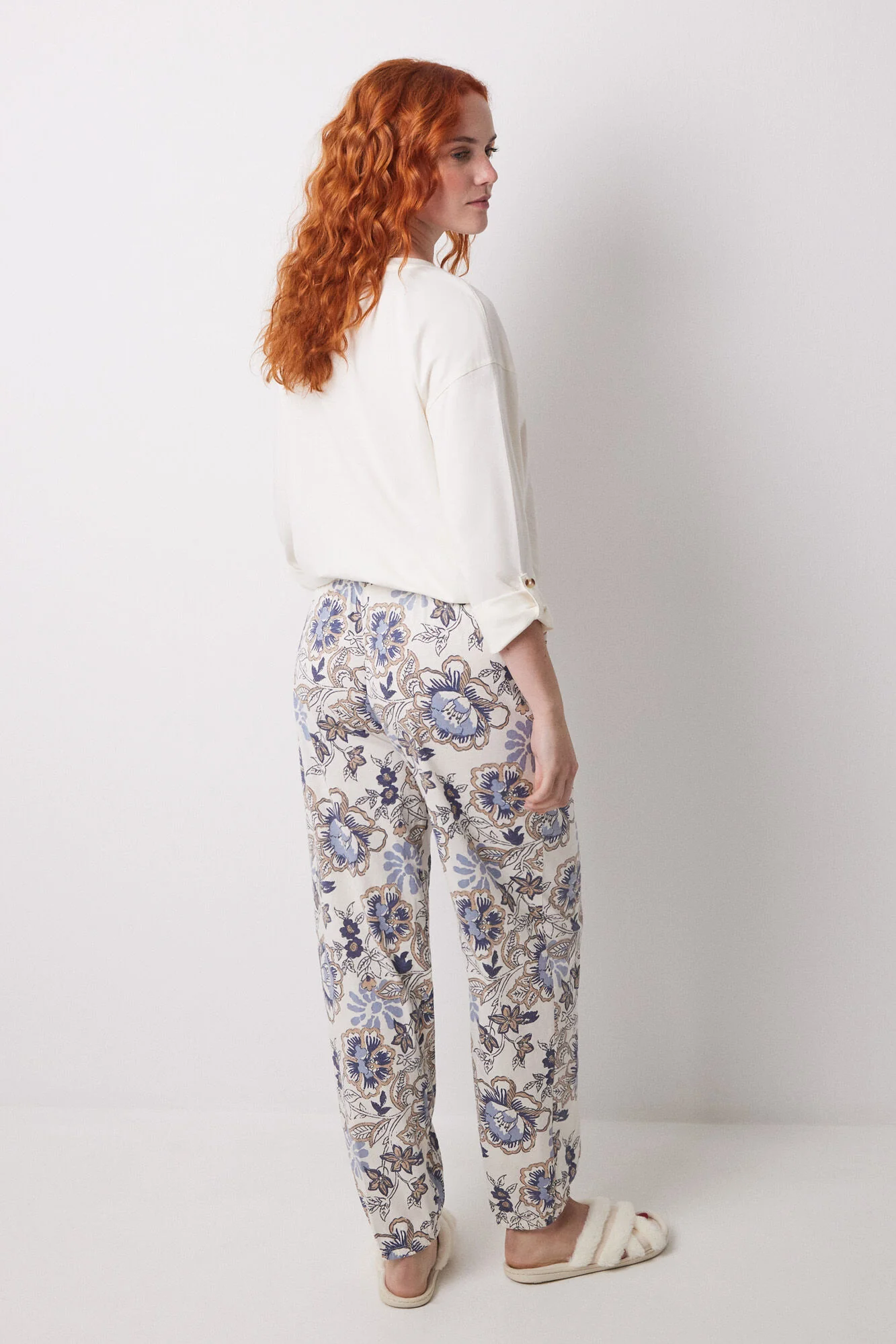 Long carrot trouser 100% cotton flowers - Image 3