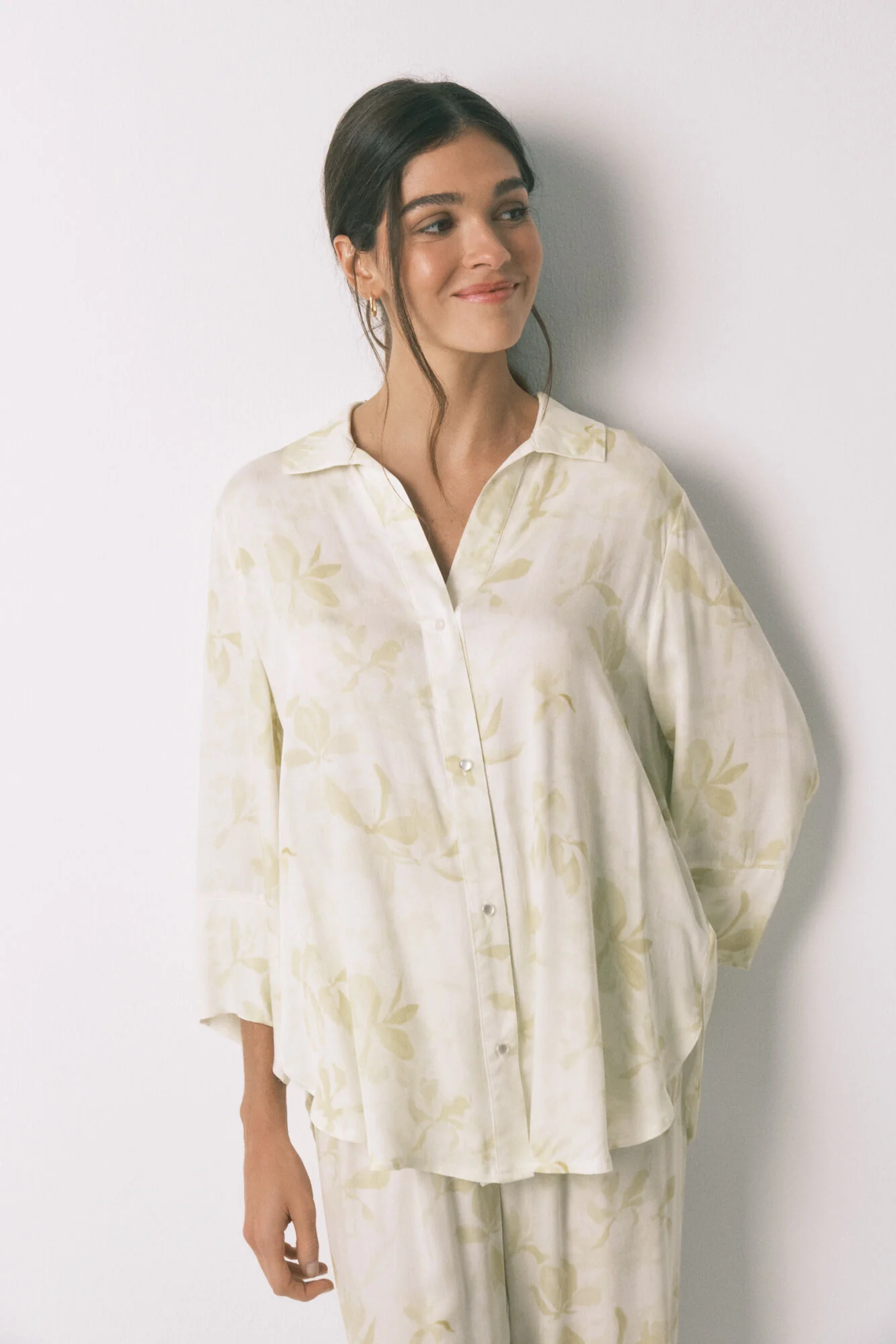 Long classic pyjamas with wide sleeves - Image 6