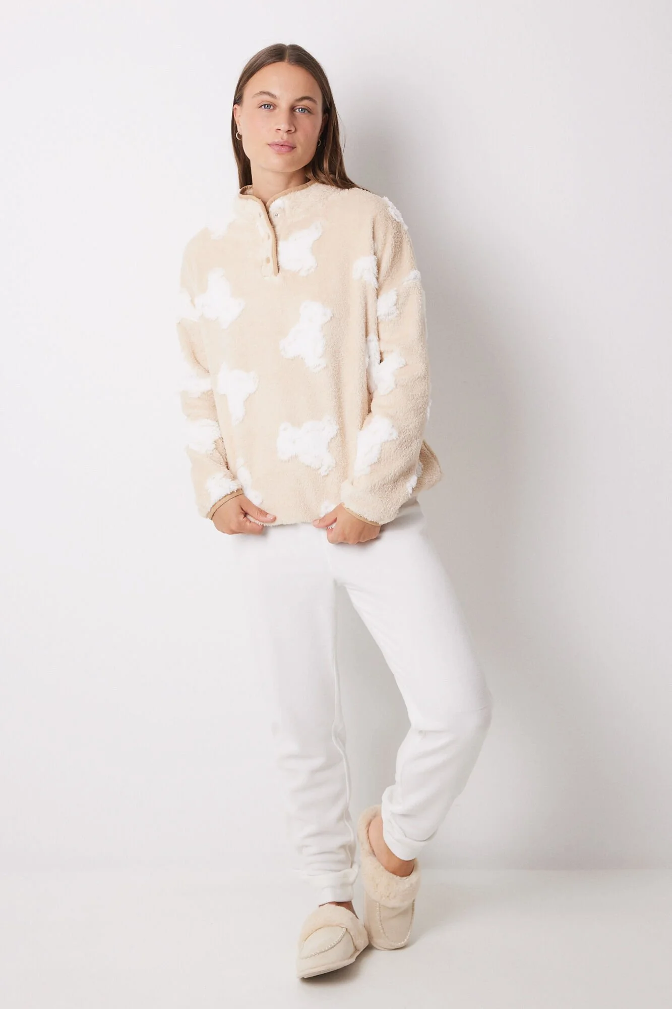 Long fleece pajamas with jacquard bears - Image 4