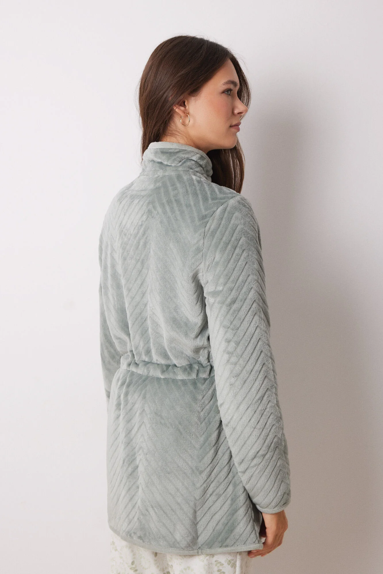 Long fluffy green zip fastening - Image 2