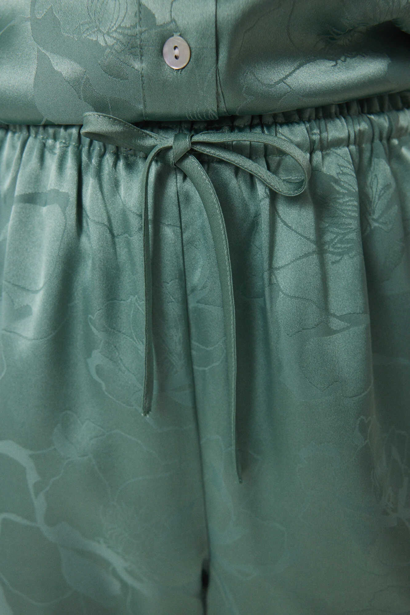 Long green jacquard satin pajama shirt - Image 3