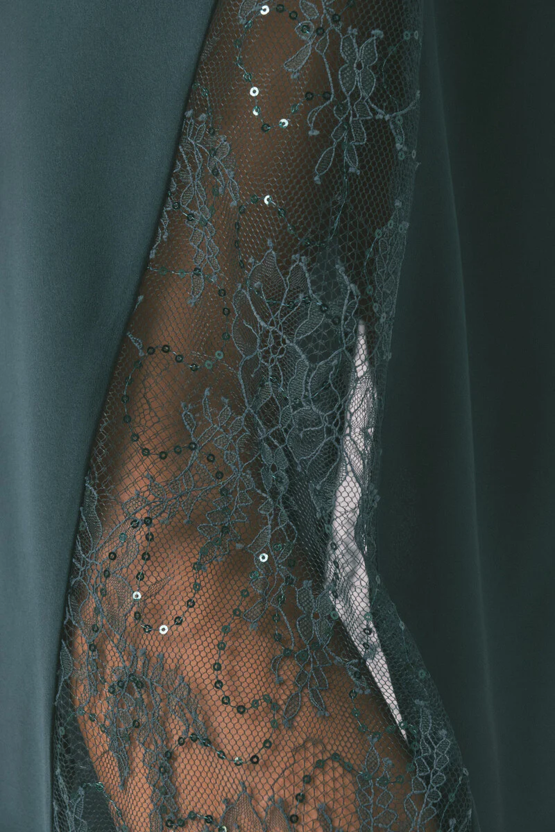 Long green satin nightgown - Image 2