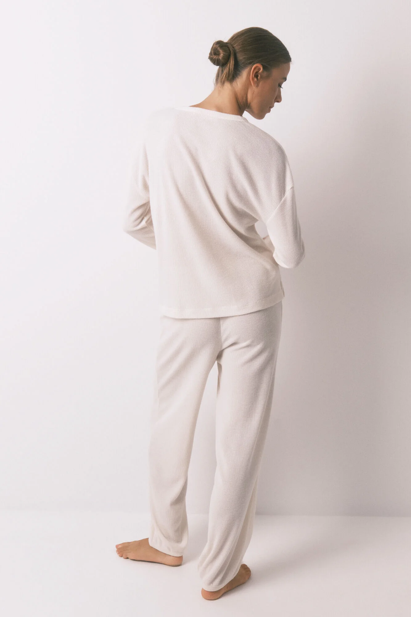 Long ivory waffle texture pajamas - Image 4